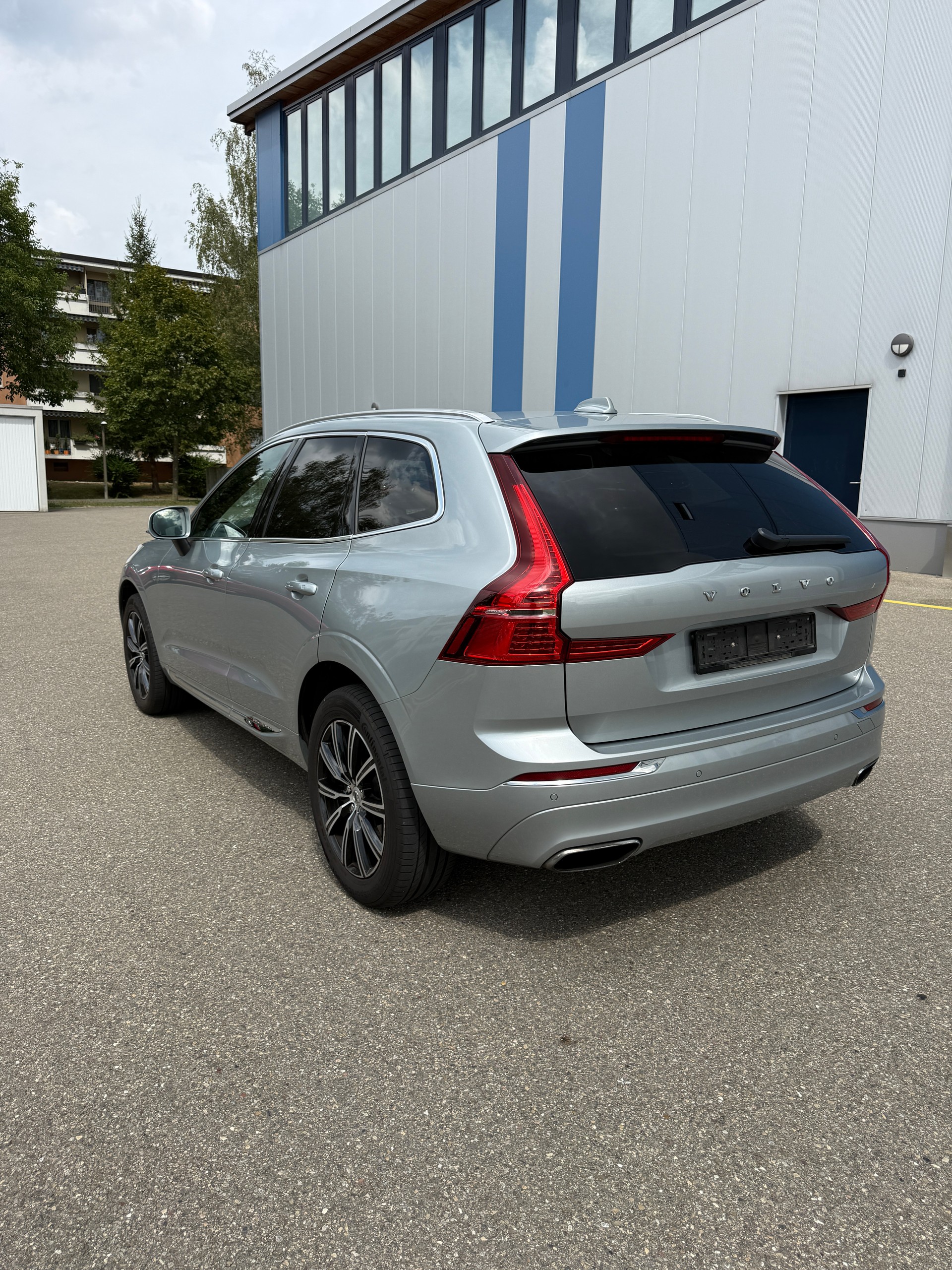 VOLVO 2.0 D5 Inscription AWD-image-3