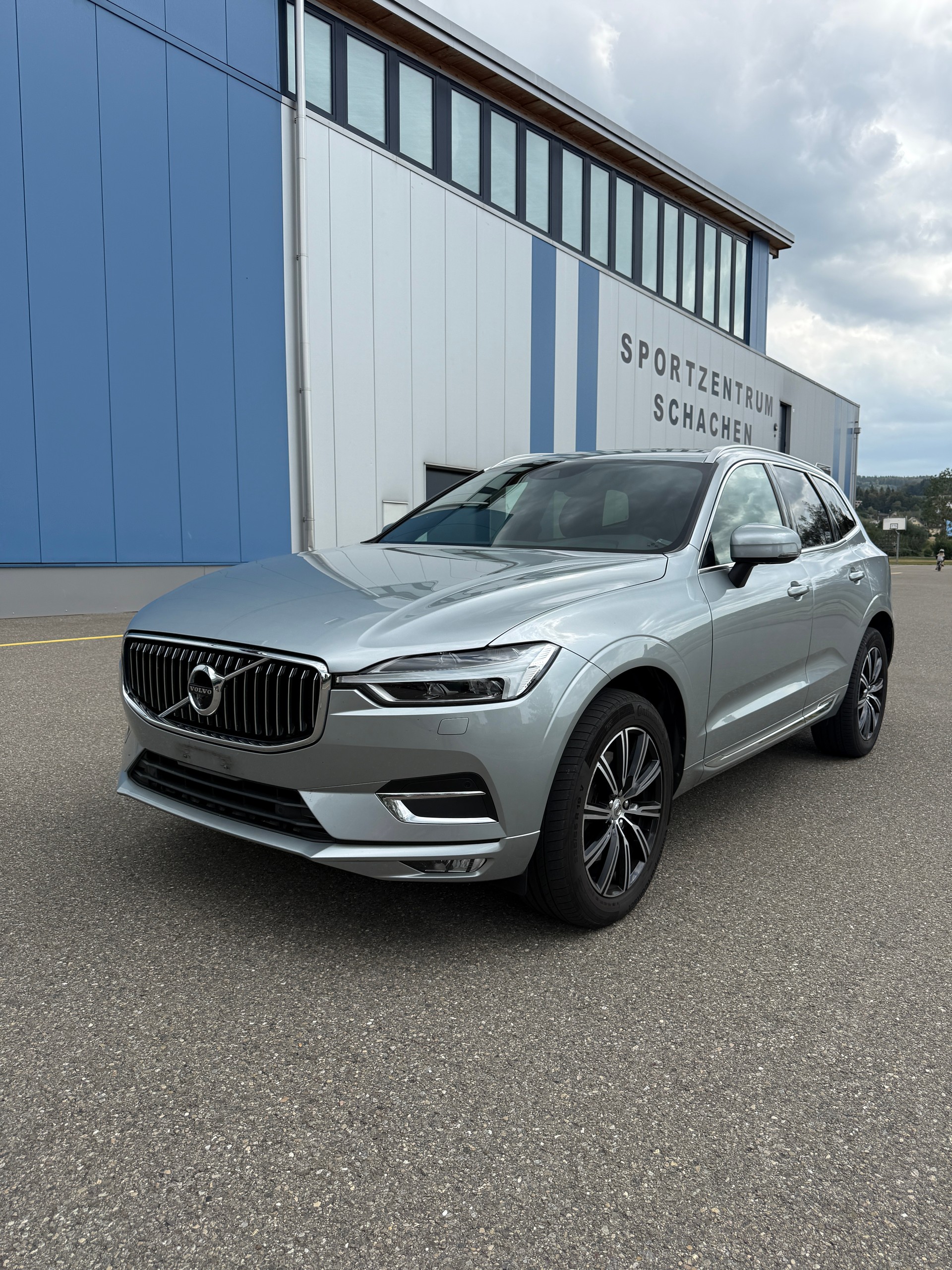 VOLVO 2.0 D5 Inscription AWD-image-1