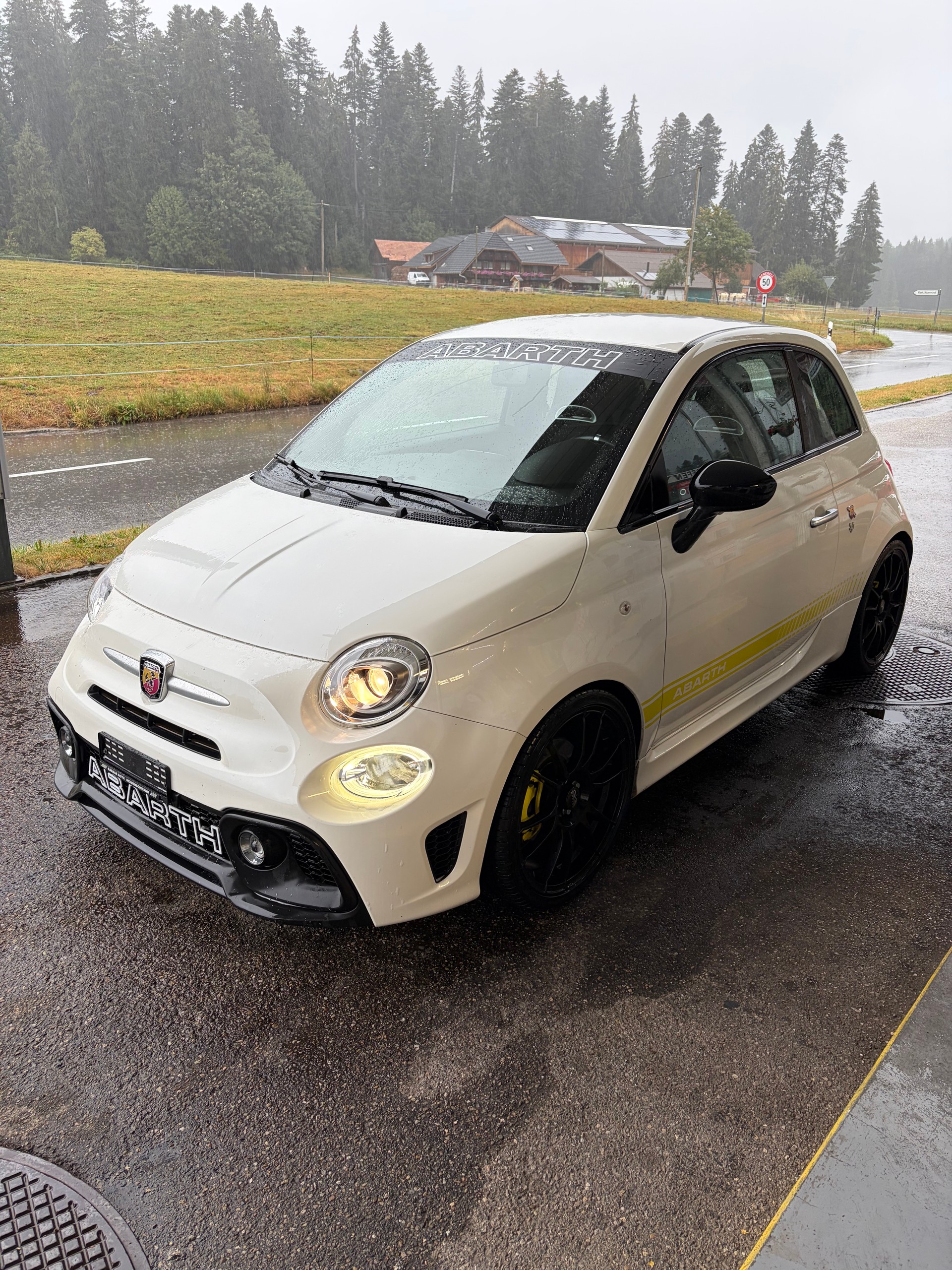 FIAT 595C 1.4 16V Turbo Abarth-image-1