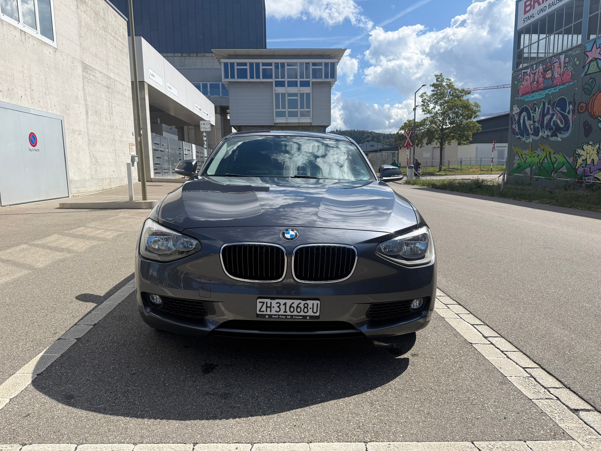BMW 116i Urban Line Steptronic-image-1