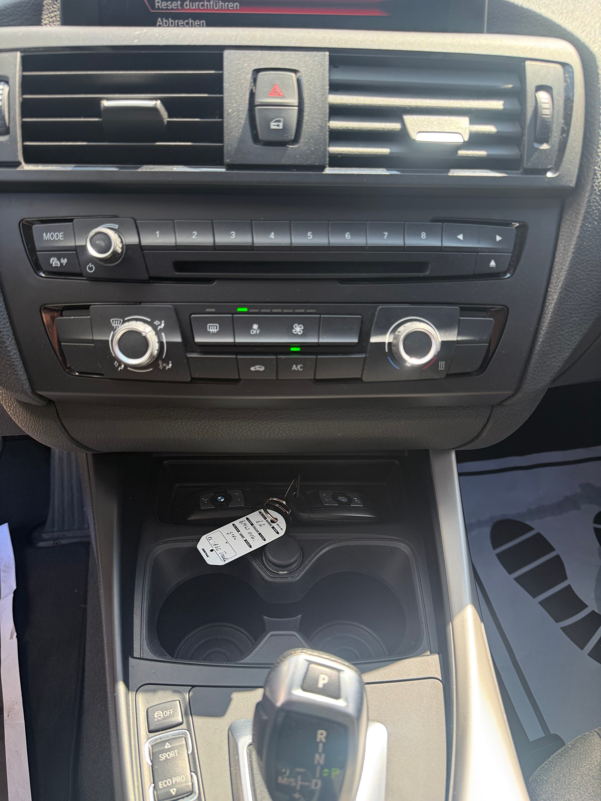 BMW 116i Urban Line Steptronic-image-11