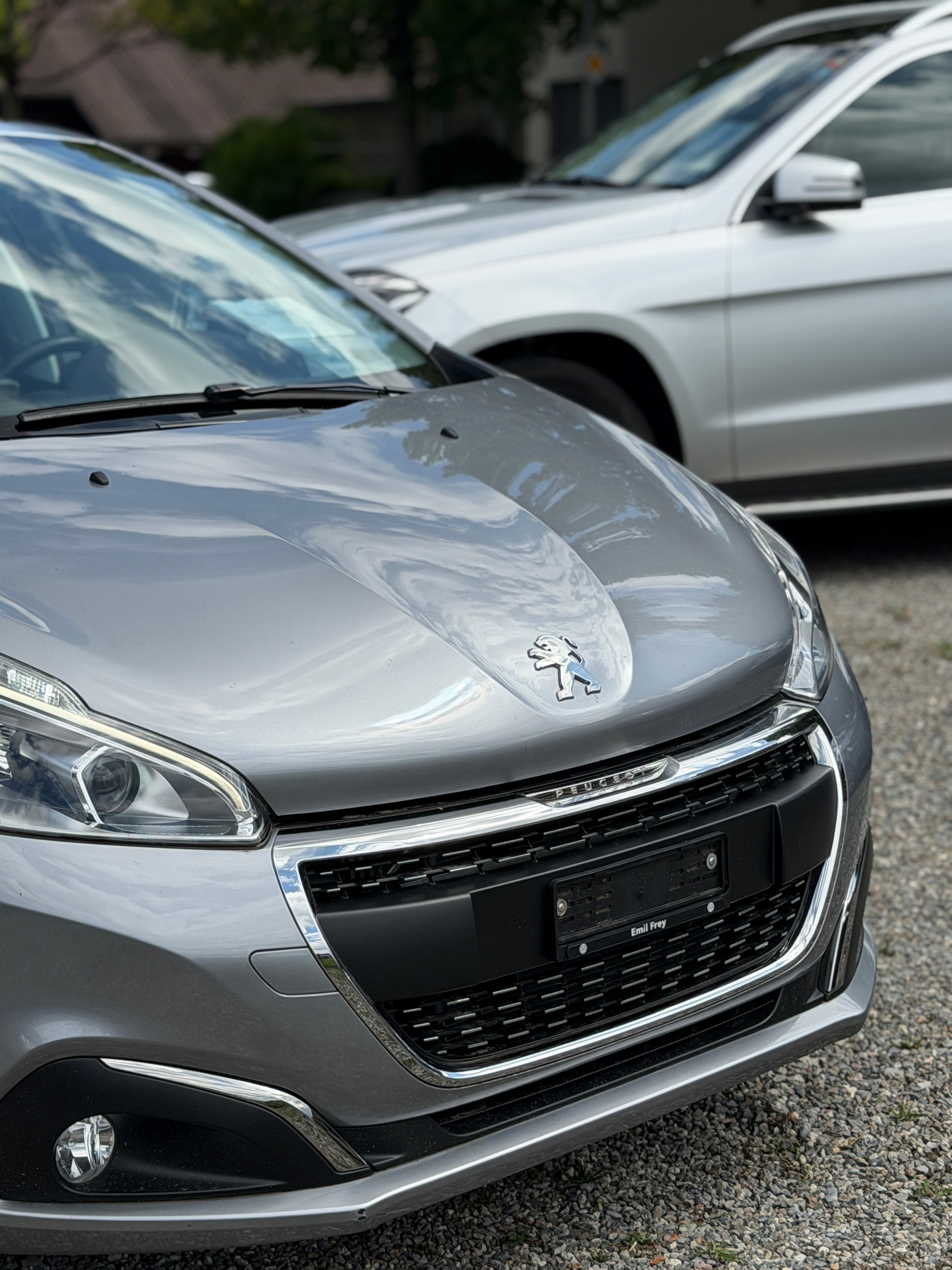 PEUGEOT 208 1.2 PureTech Allure EAT6-image-7
