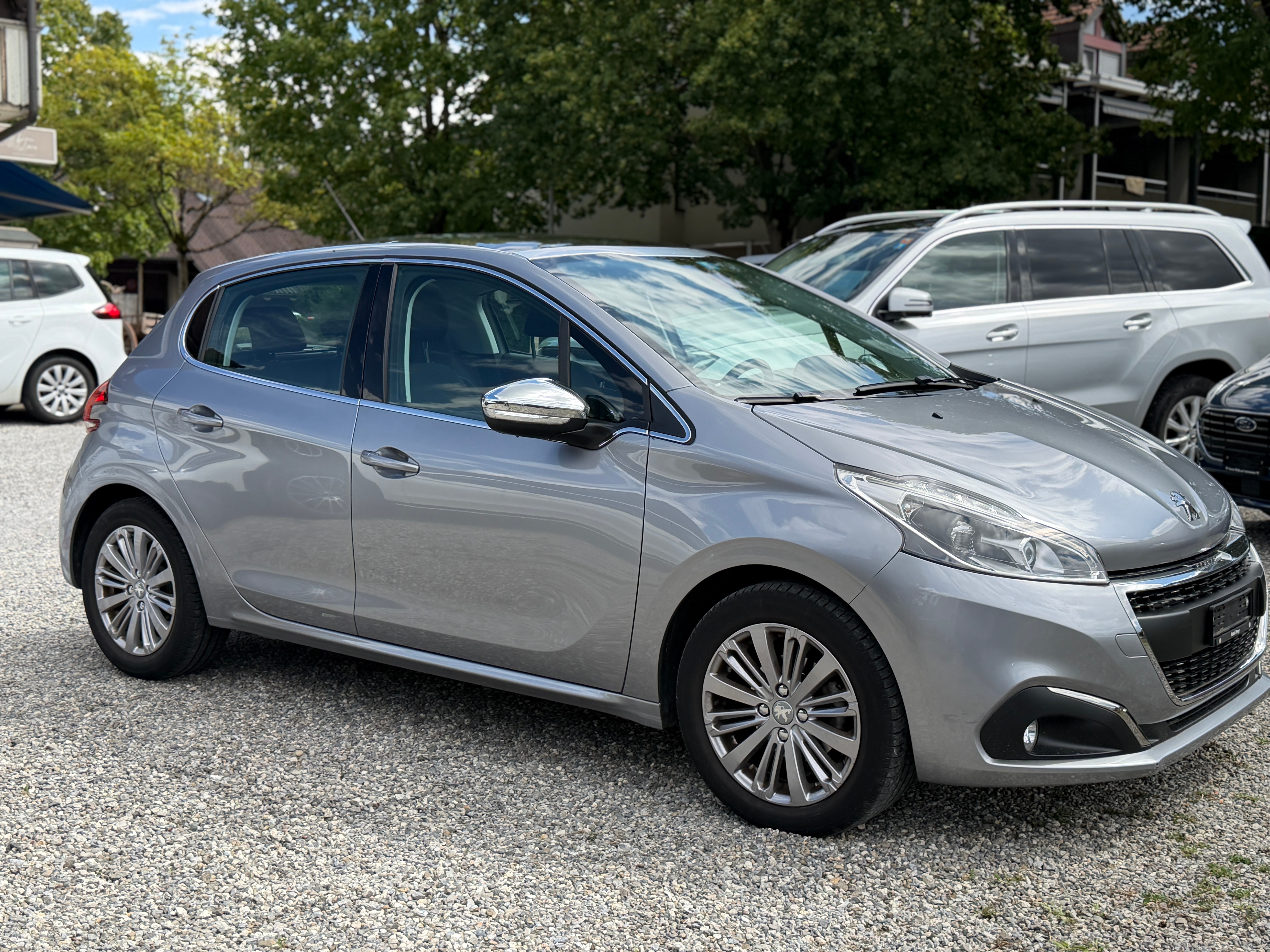 Car photo