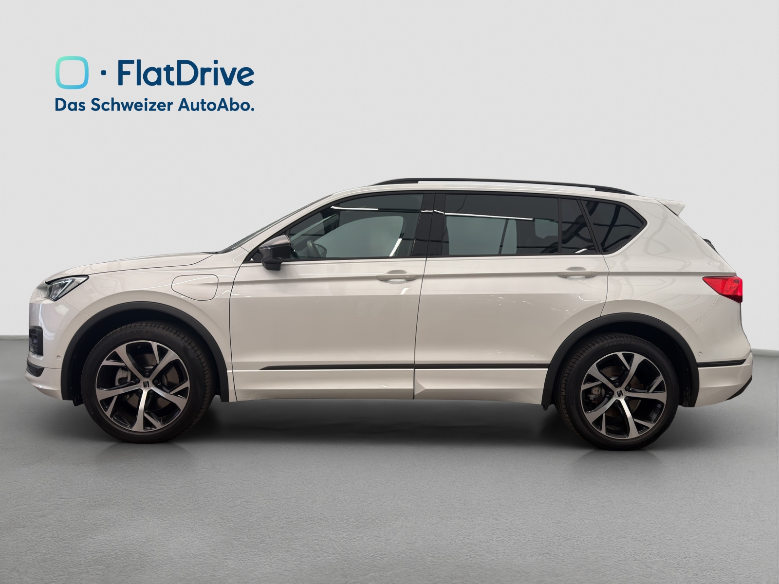 SEAT Tarraco 1.4 e-HYBRID DSG FR - Anhängekupplung - 360-Kamera - Spurwechselassistent-image-1