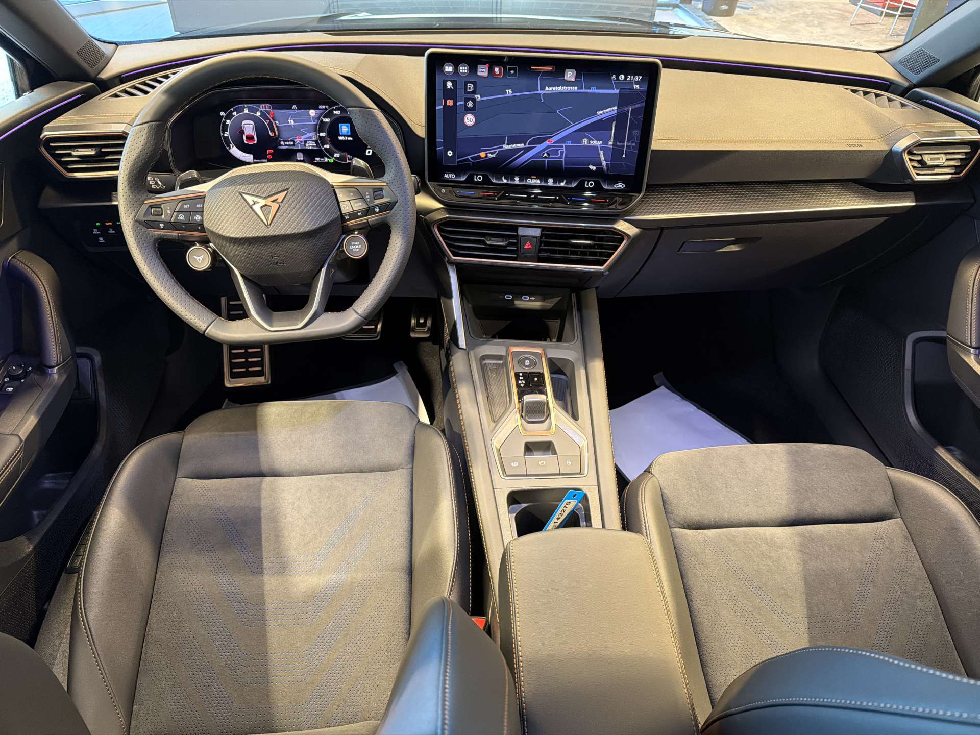 CUPRA LEON ST 2.0 TSi VZ 333PS 4Drive DSG-Automat-image-14