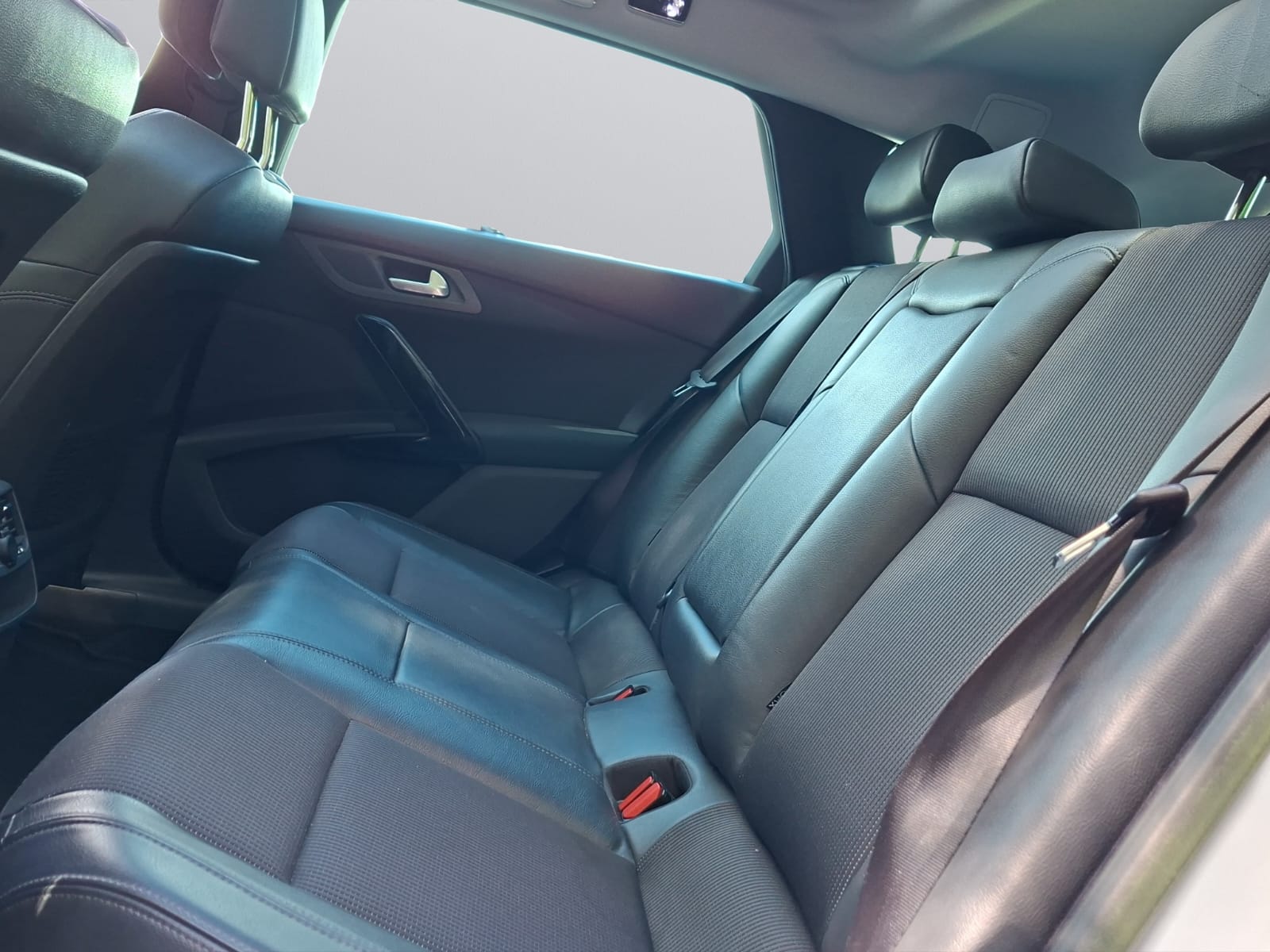 PEUGEOT 508 SW 2.0 HDI Business Automatic-image-9