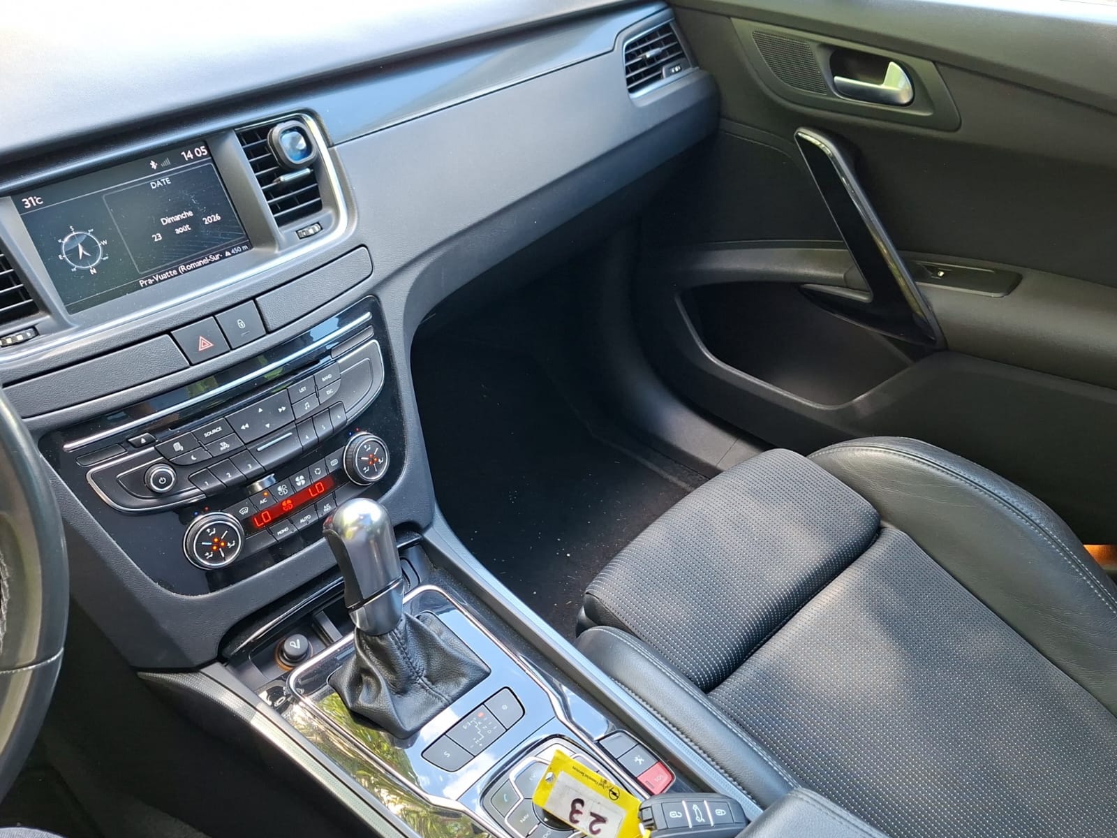 PEUGEOT 508 SW 2.0 HDI Business Automatic-image-15