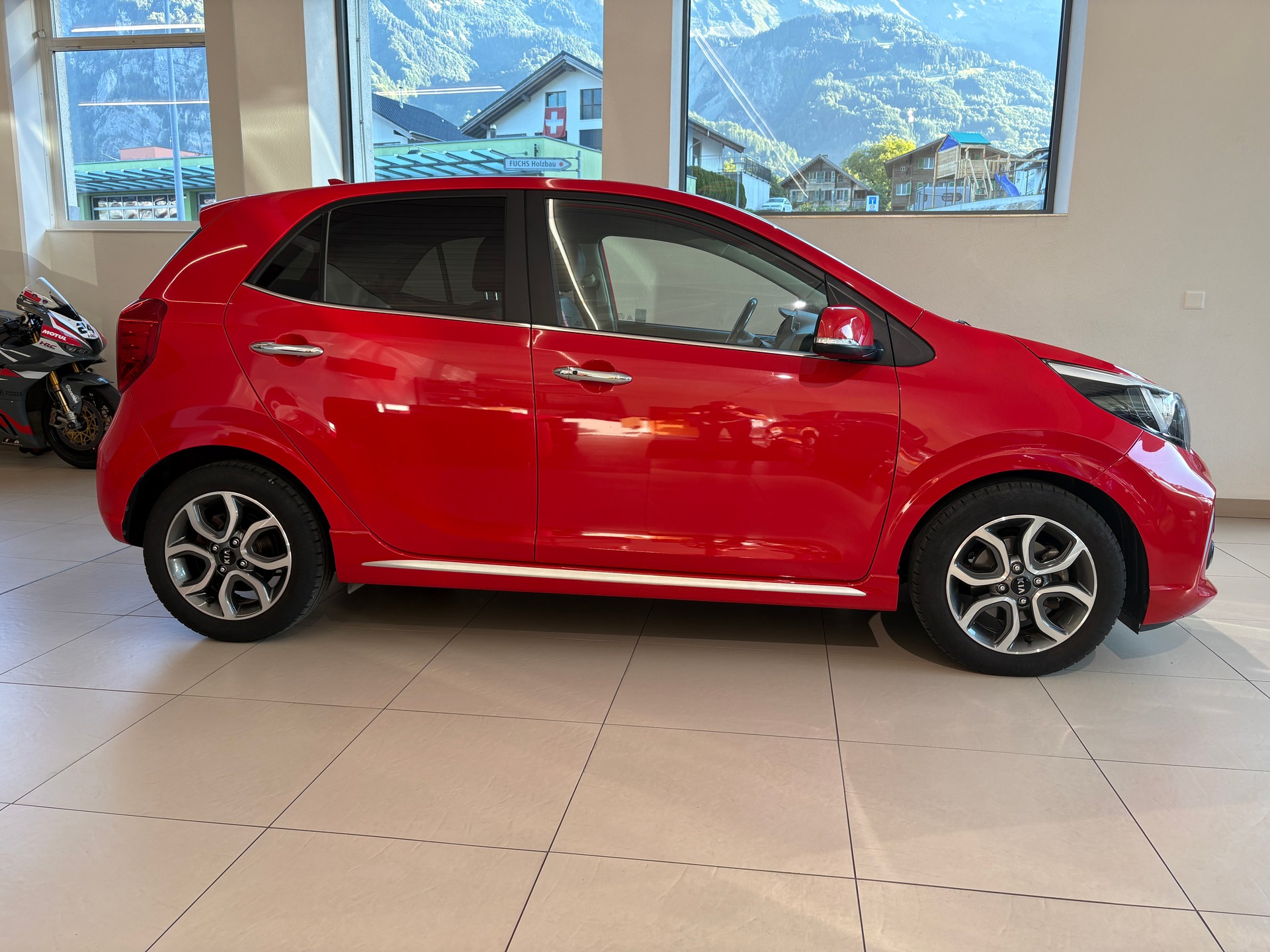 KIA Picanto 1.2 CVVT GT-Line-image-3