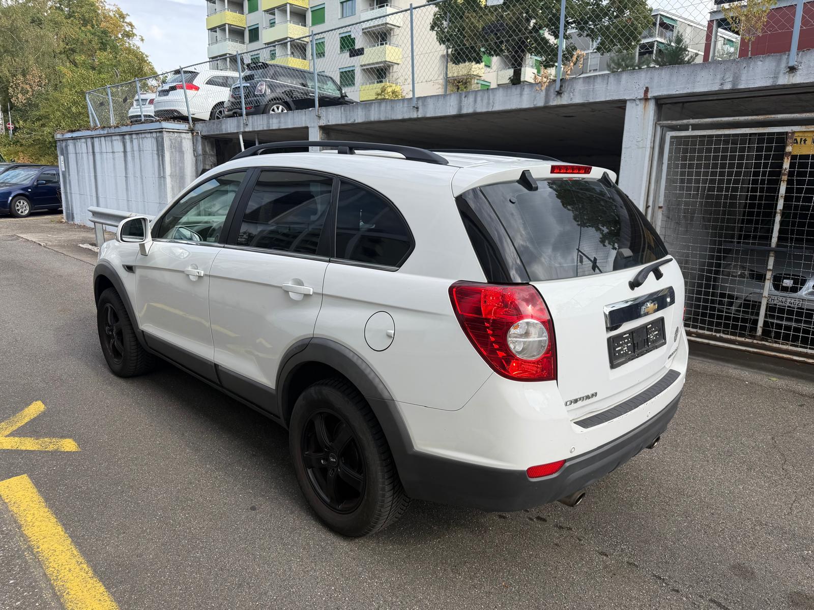CHEVROLET Captiva 2.4 LT 4WD-image-3