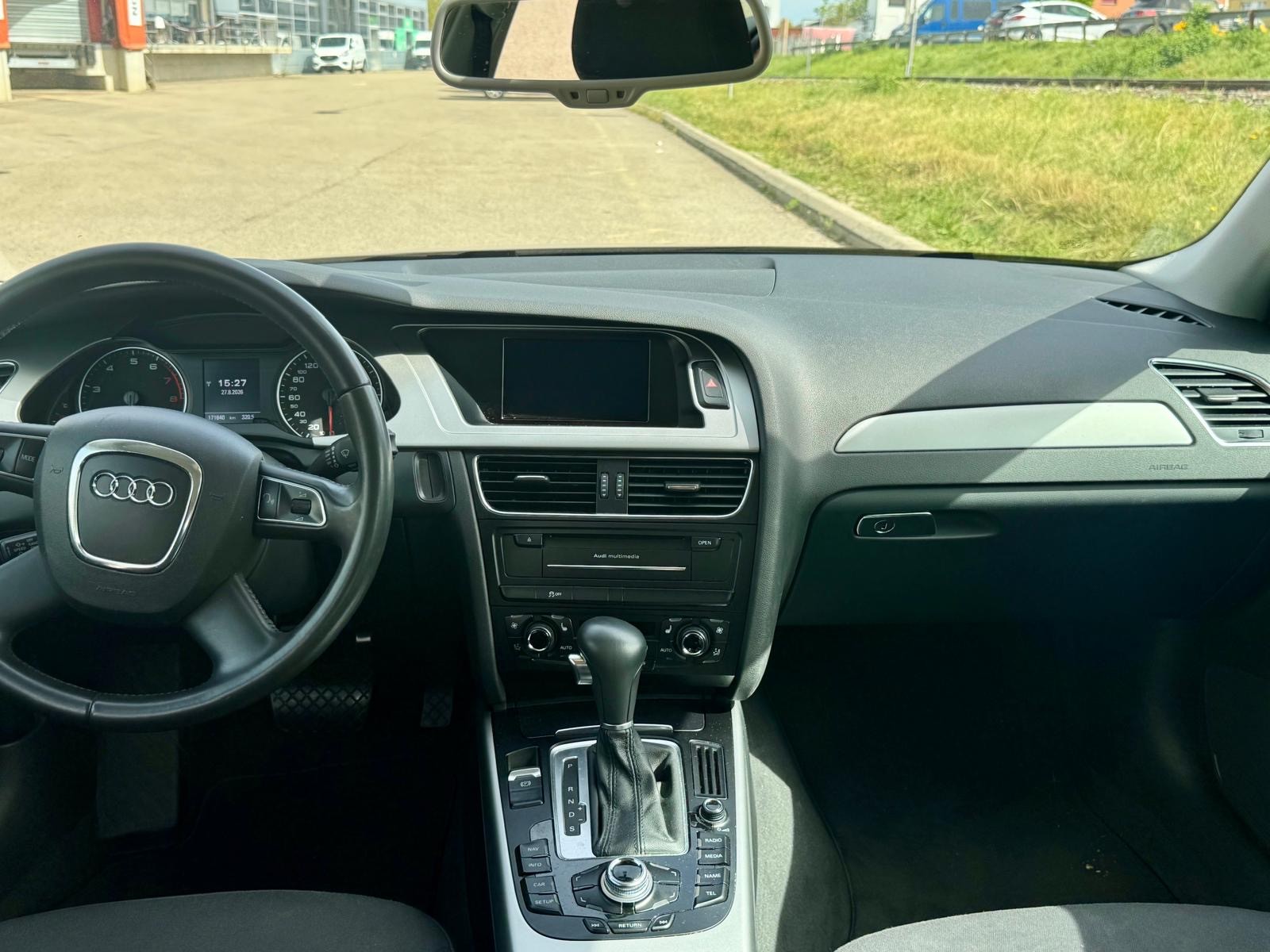 AUDI A4 Avant 1.8 TFSI multitronic-image-7