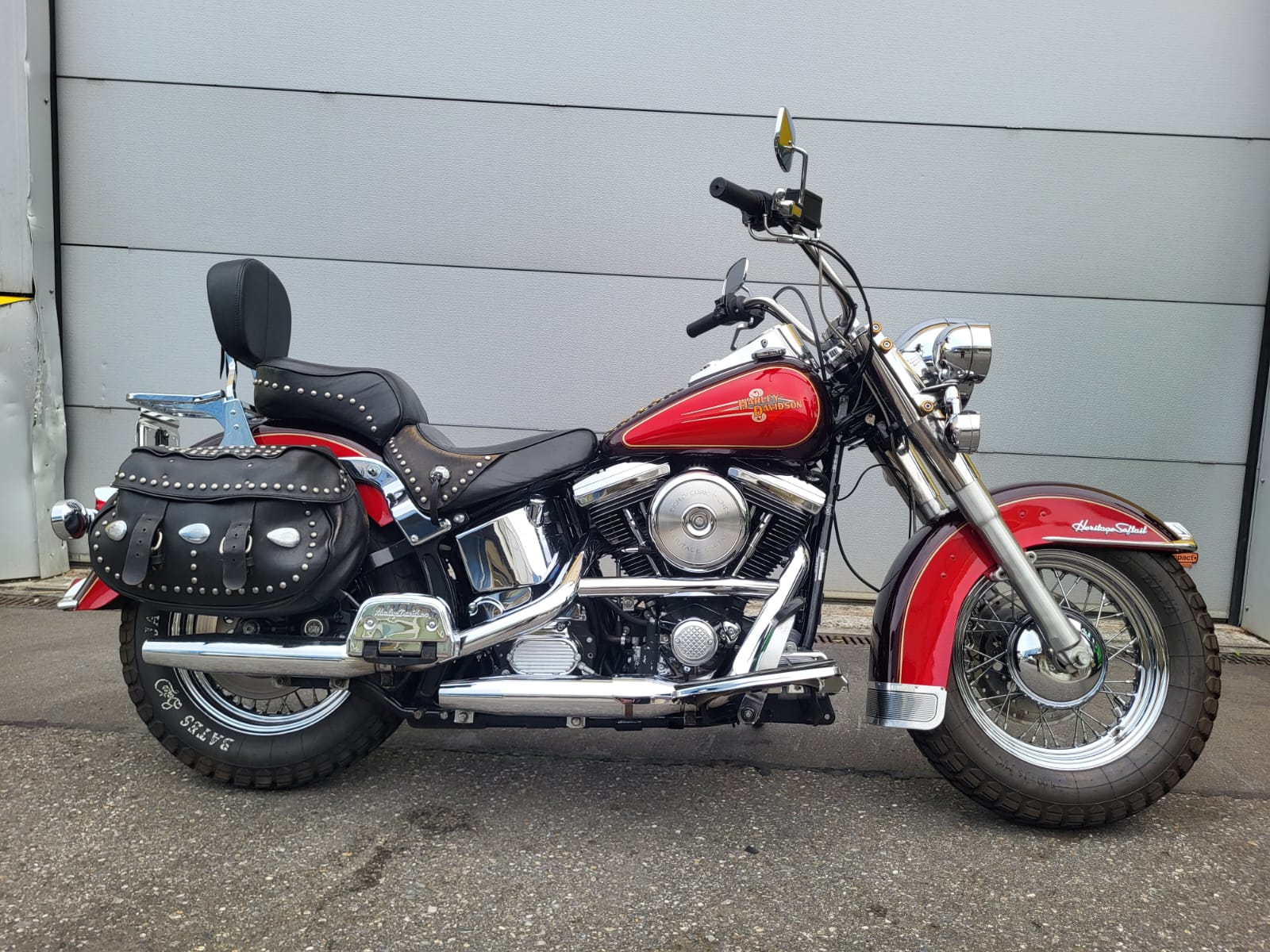 HARLEY-DAVIDSON FLST Heritage Softail