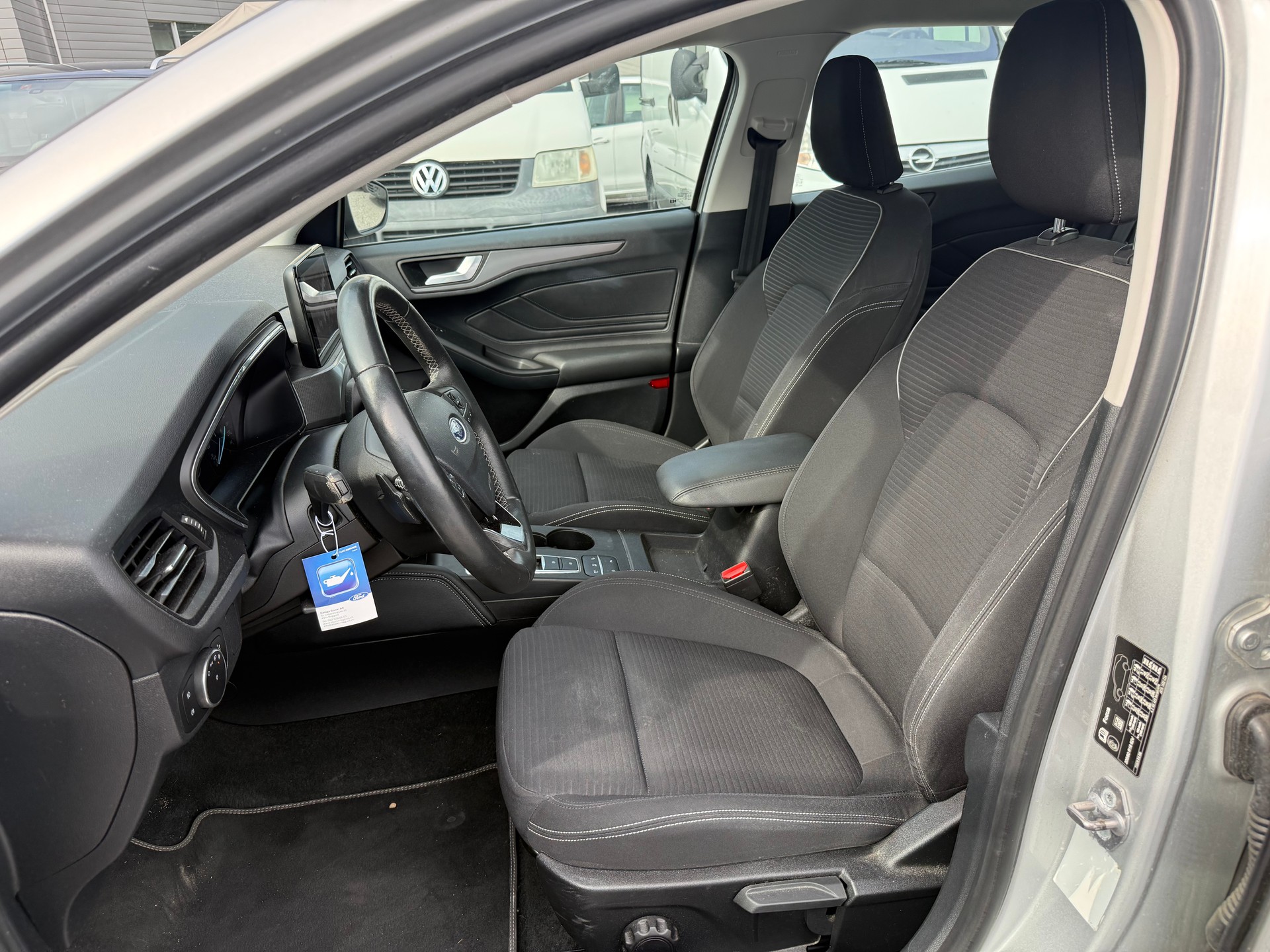 FORD Focus 2.0 TDCi Titanium Automatic-image-10