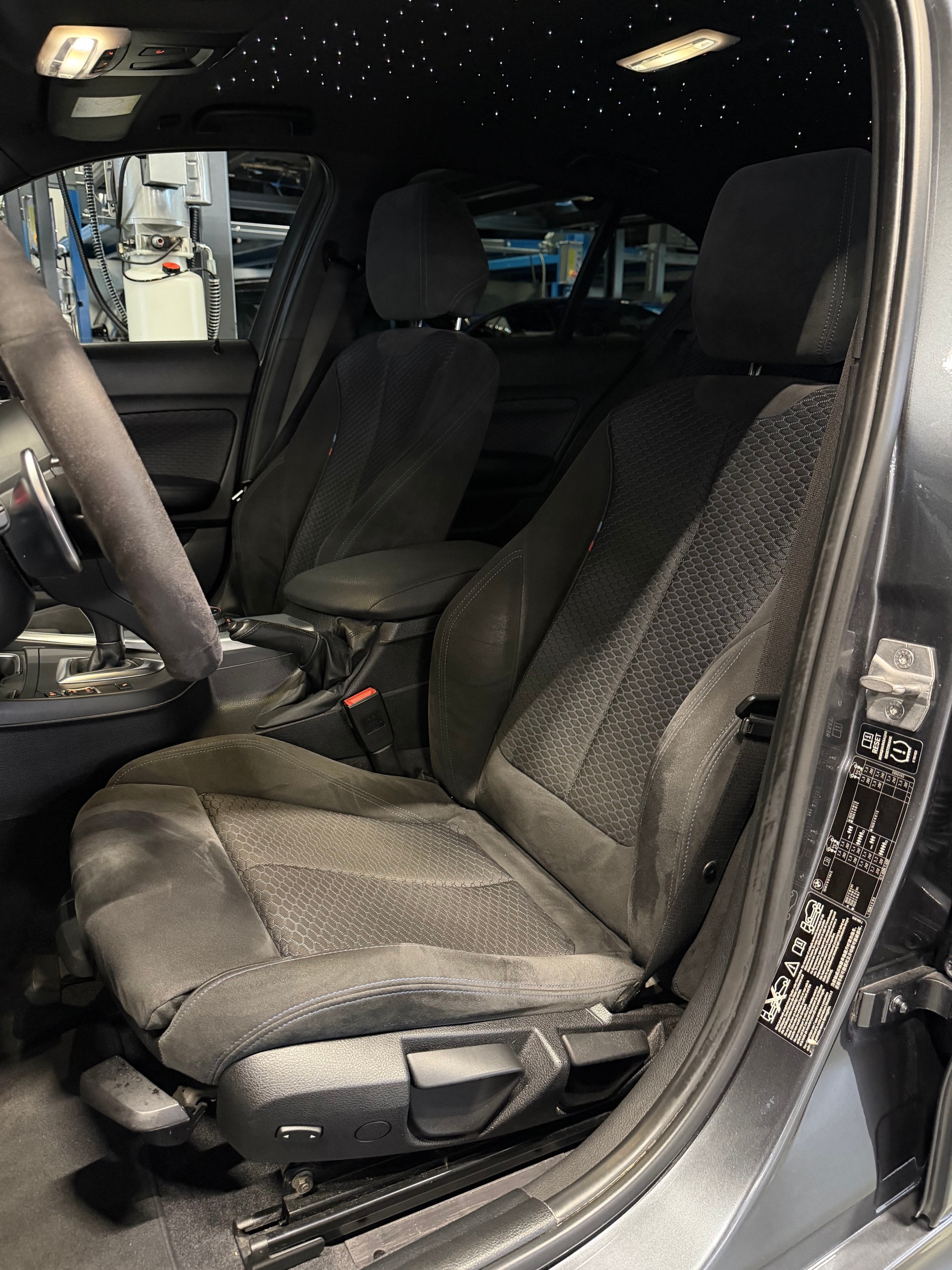 BMW M135i xDrive Steptronic-image-8