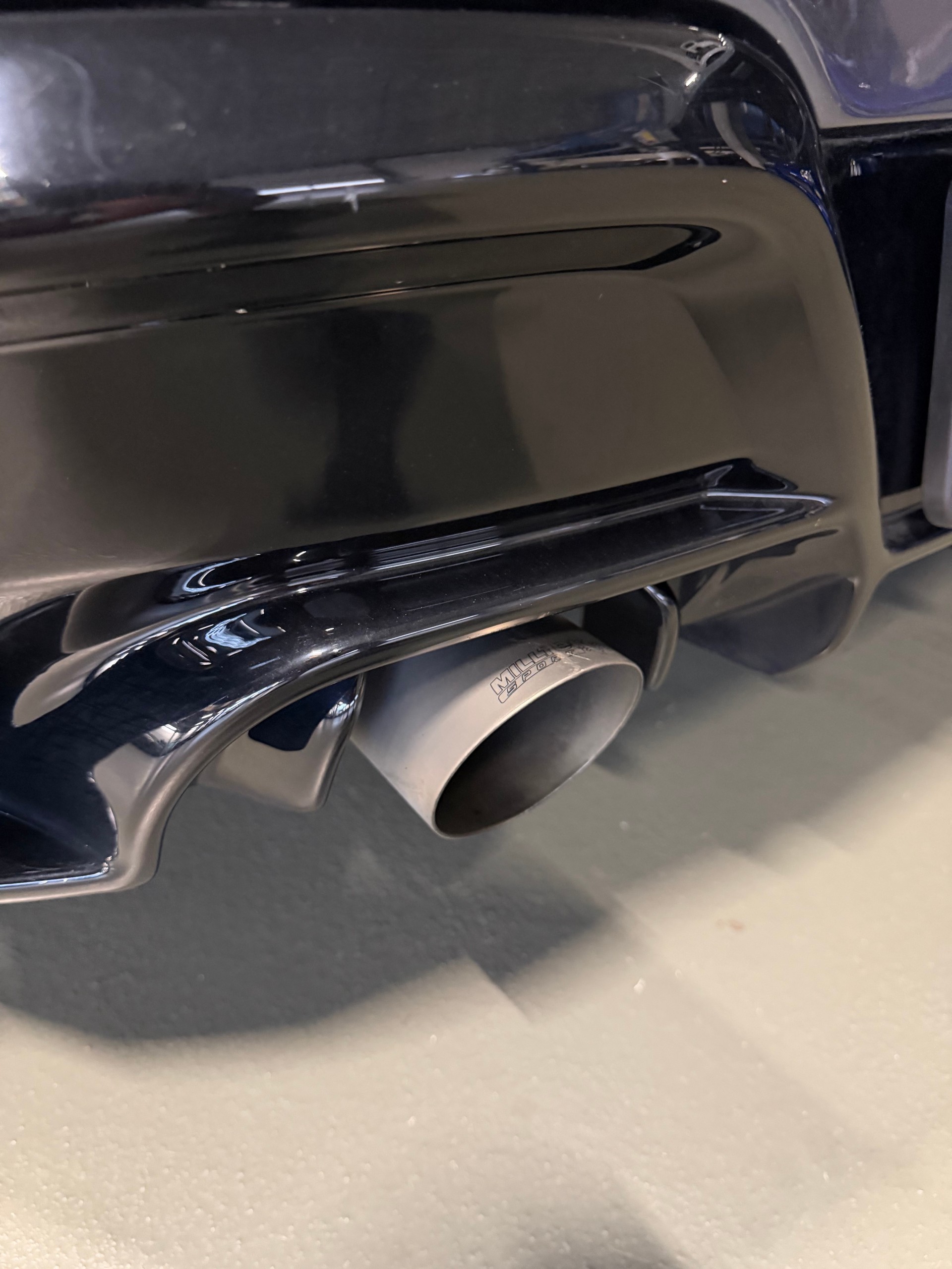 BMW M135i xDrive Steptronic-image-5