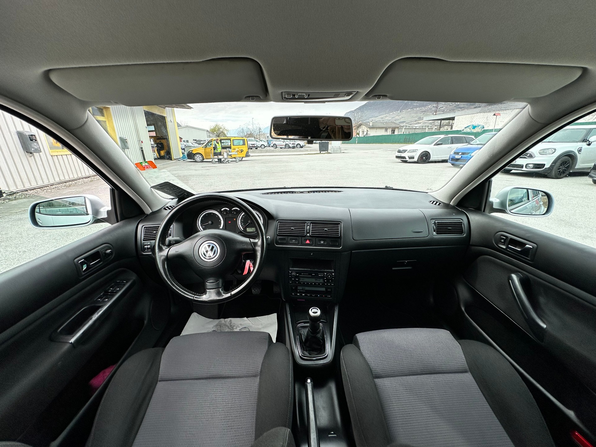 VW Golf 2.0 Comfortline 4Motion-image-10