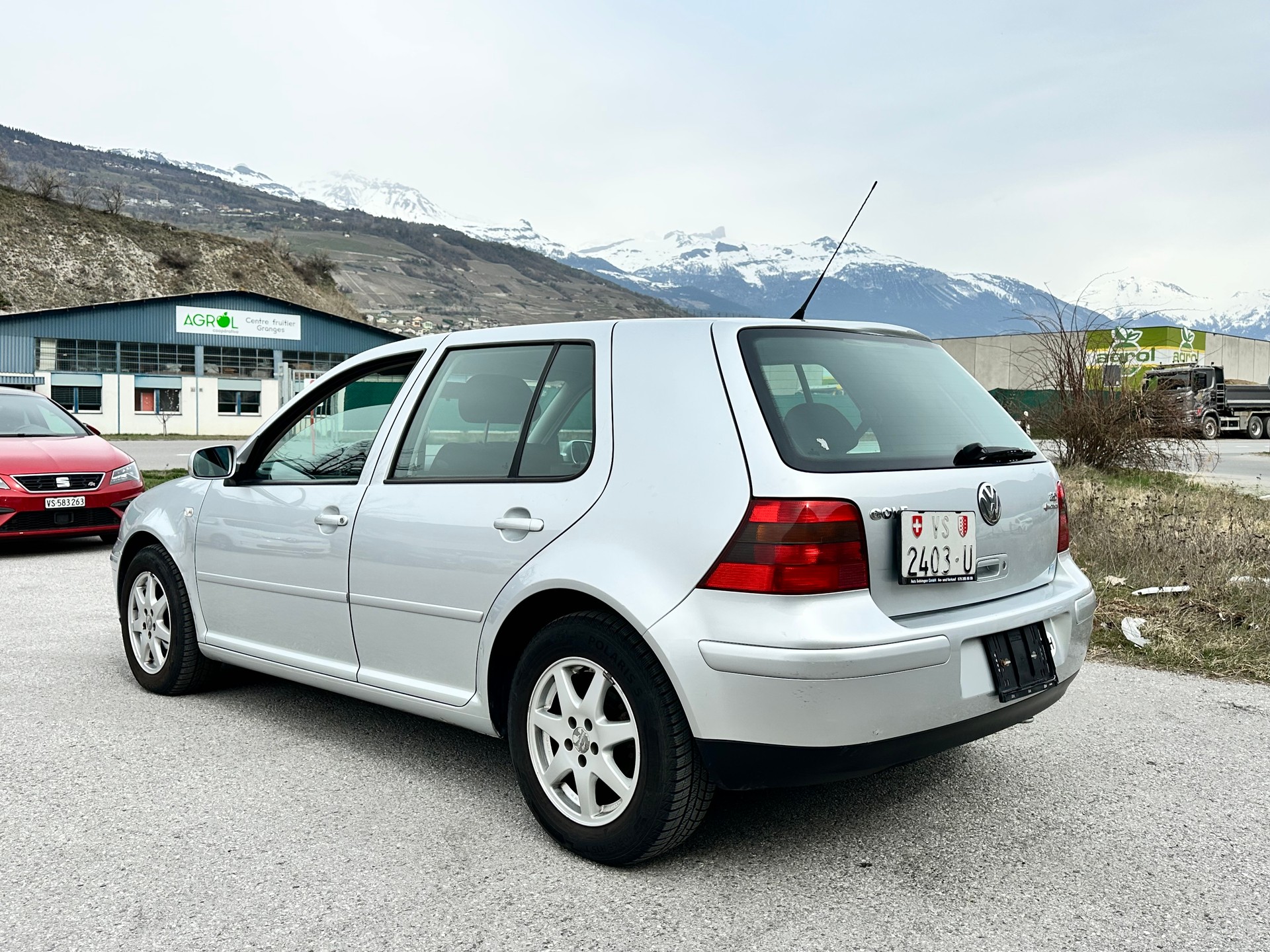 VW Golf 2.0 Comfortline 4Motion-image-4