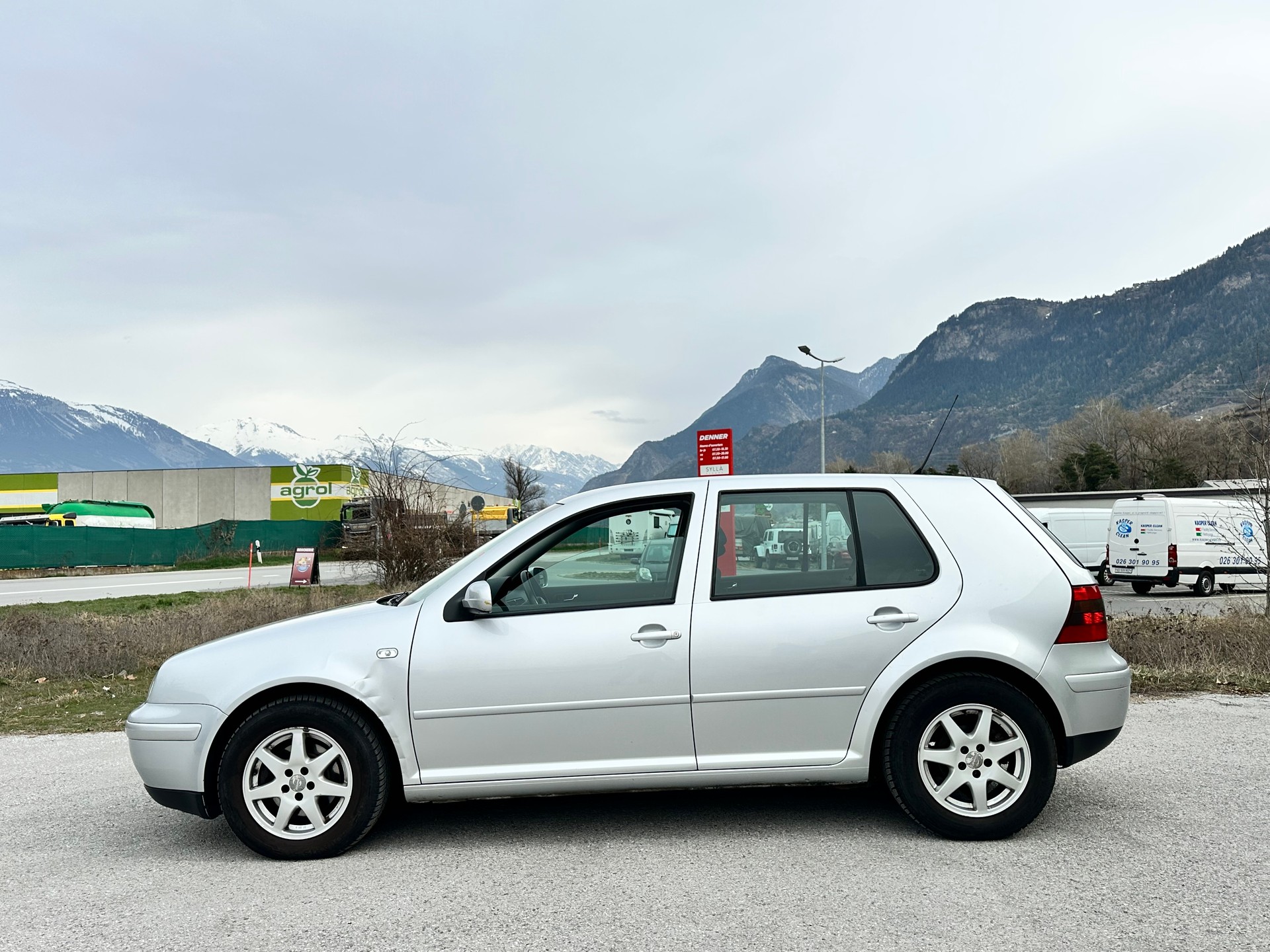 VW Golf 2.0 Comfortline 4Motion-image-6