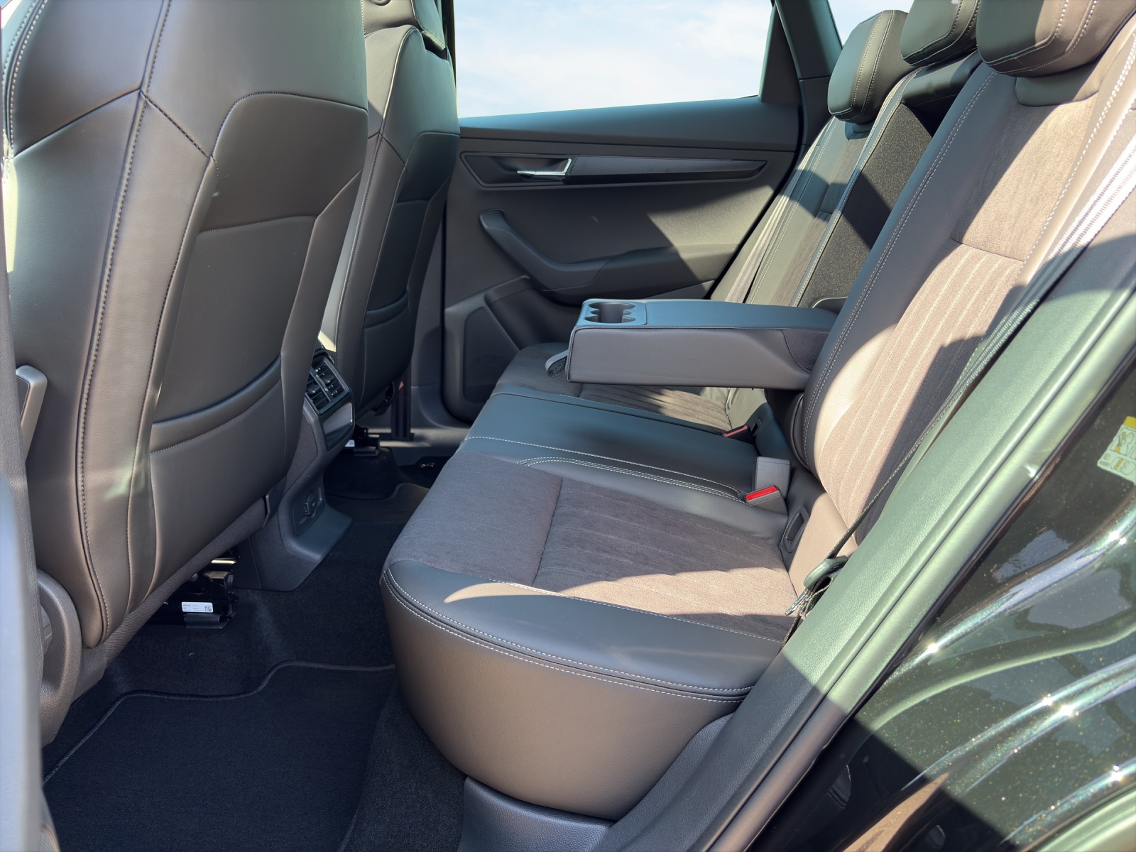 SKODA Karoq 2.0 TSI SportLine 4x4 DSG-image-7