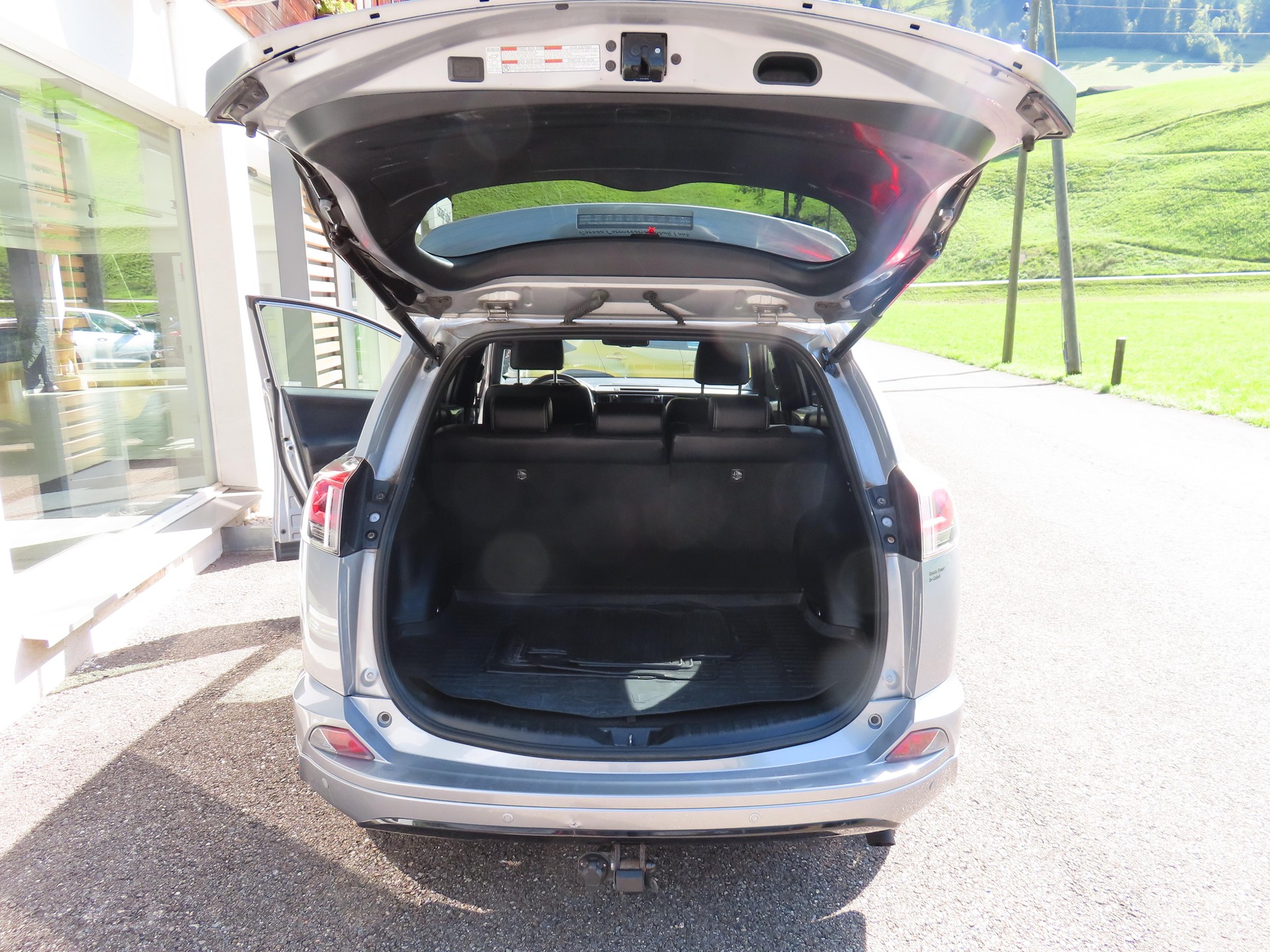 TOYOTA RAV4 2.5 HSD Sapphire-image-7