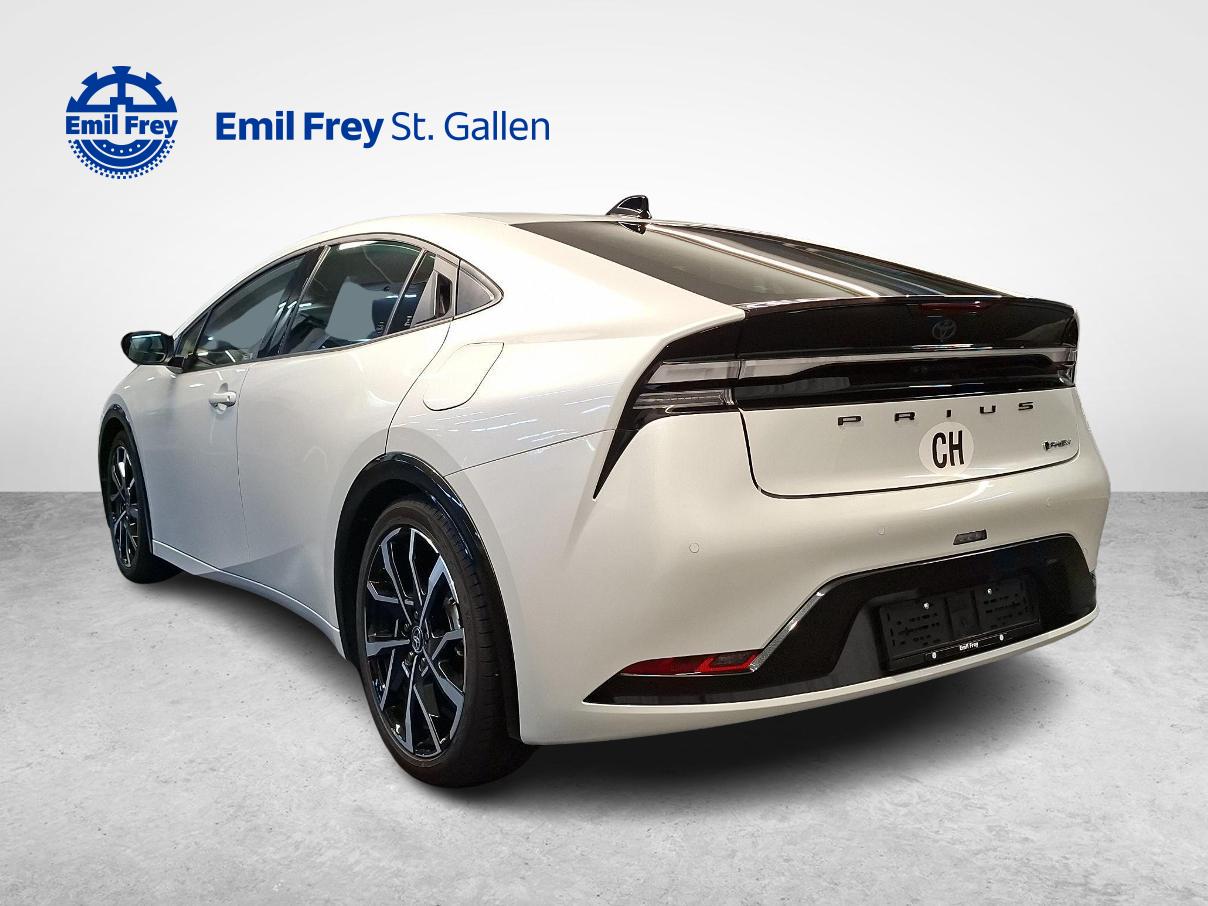 TOYOTA Prius 2.0 Plug-In-Hybrid Style-image-2