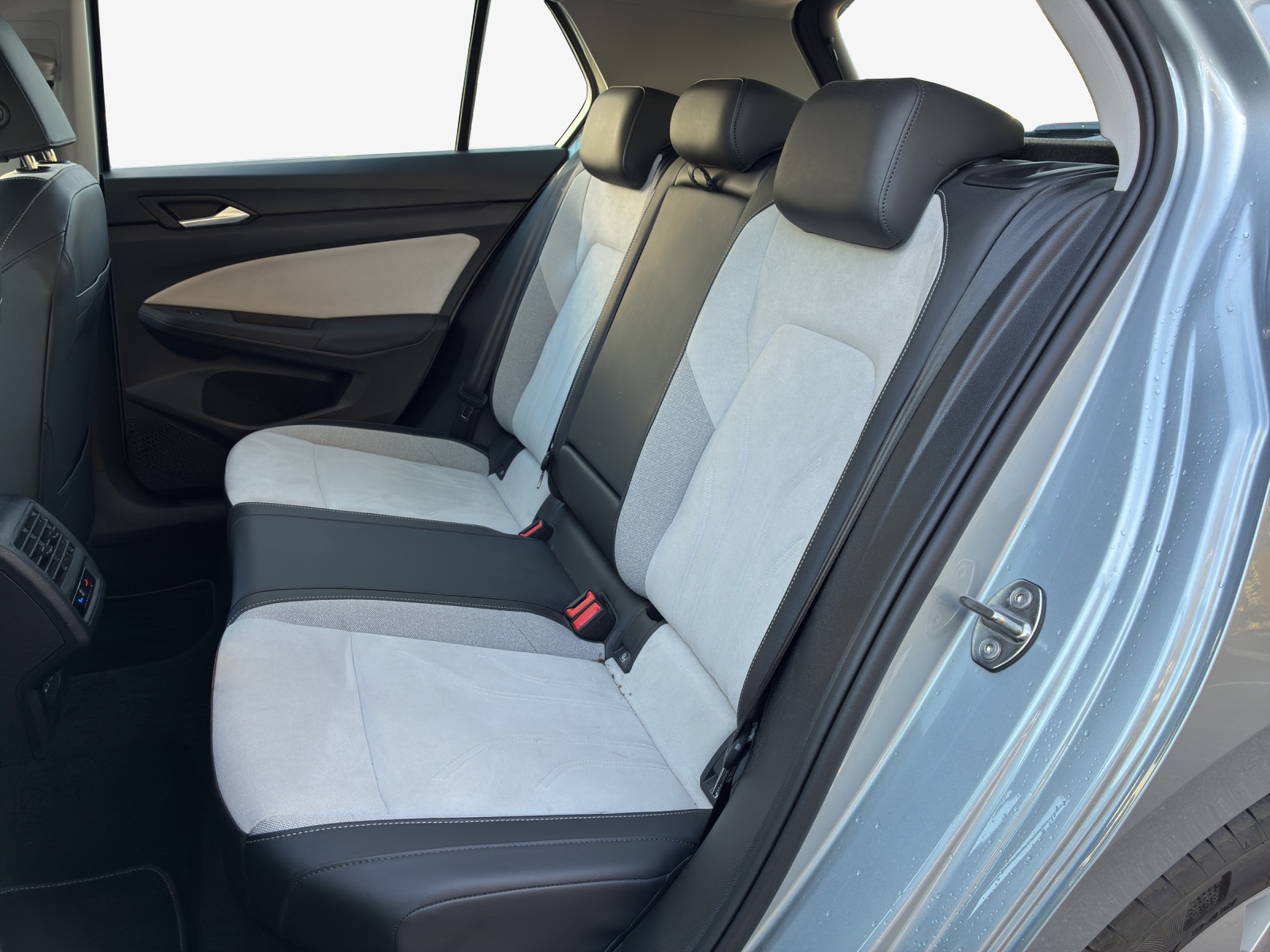 VW Golf 1.5 e TSI mHEV Style DSG-image-11