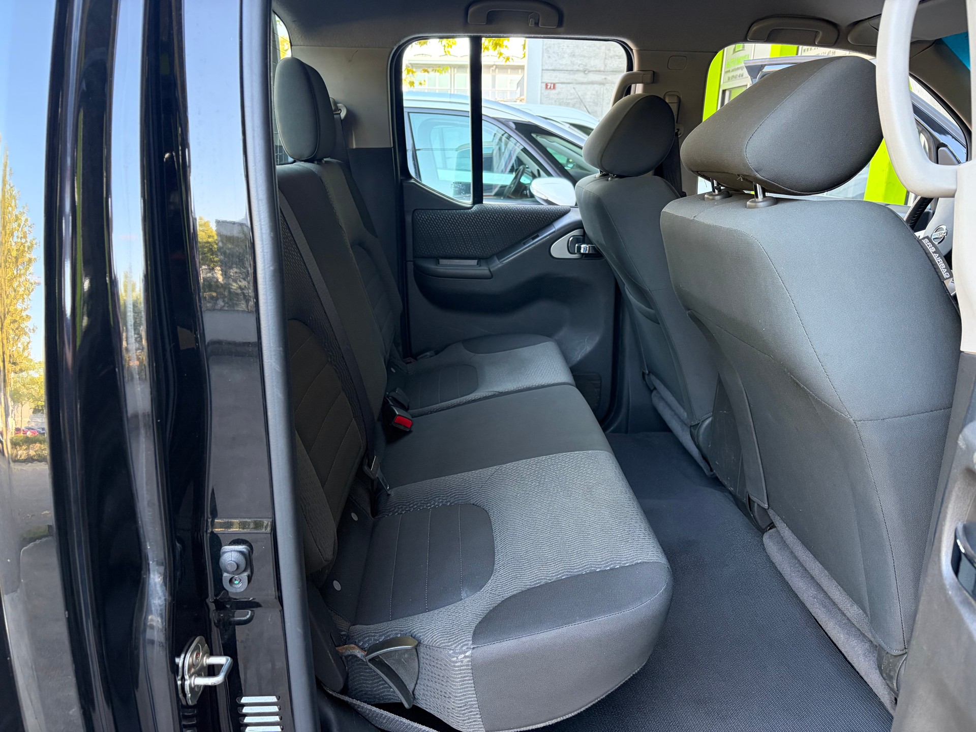 NISSAN Navara Double Cab LE 2.5 dCi 4WD LB-image-13