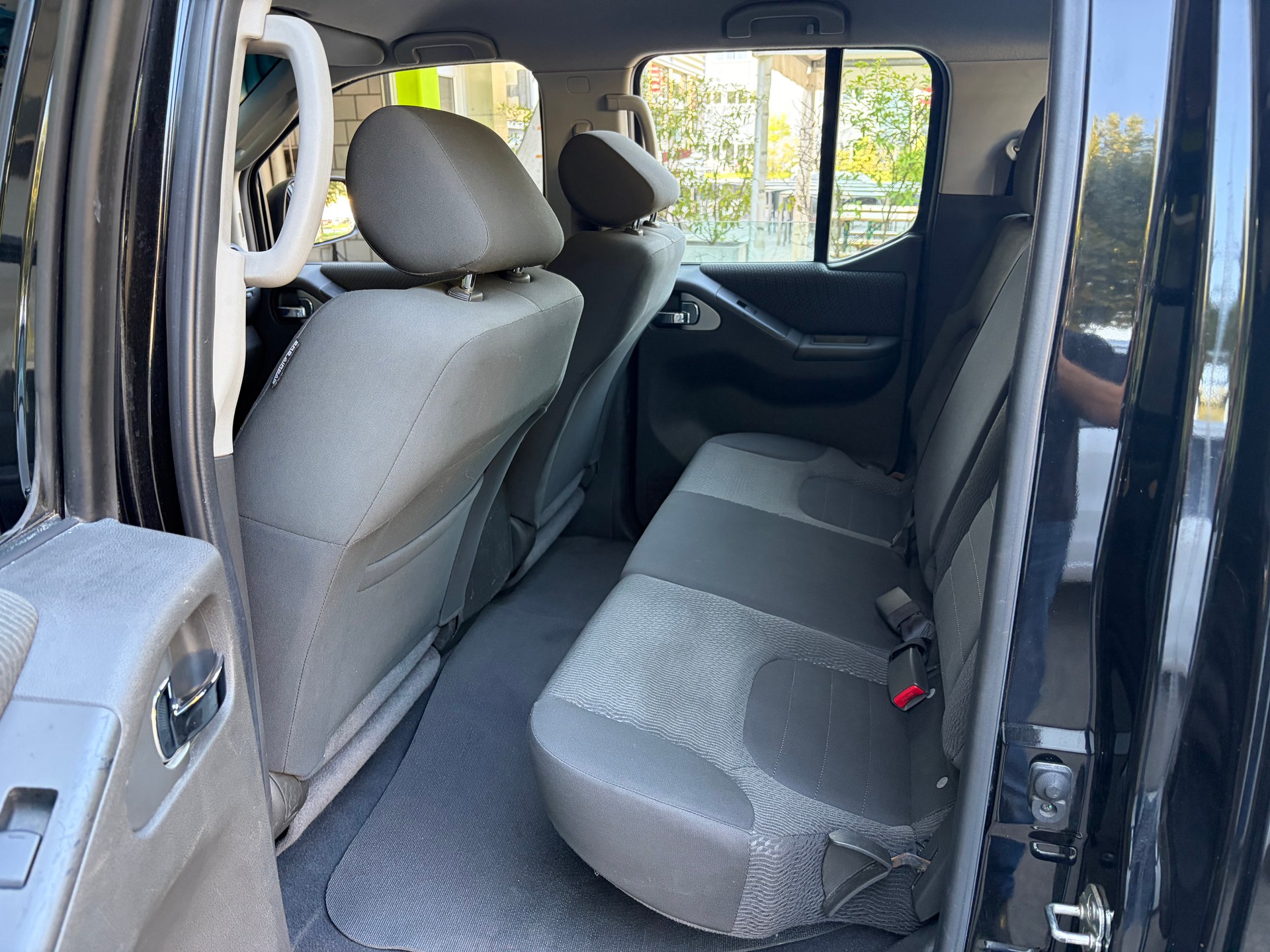 NISSAN Navara Double Cab LE 2.5 dCi 4WD LB-image-11