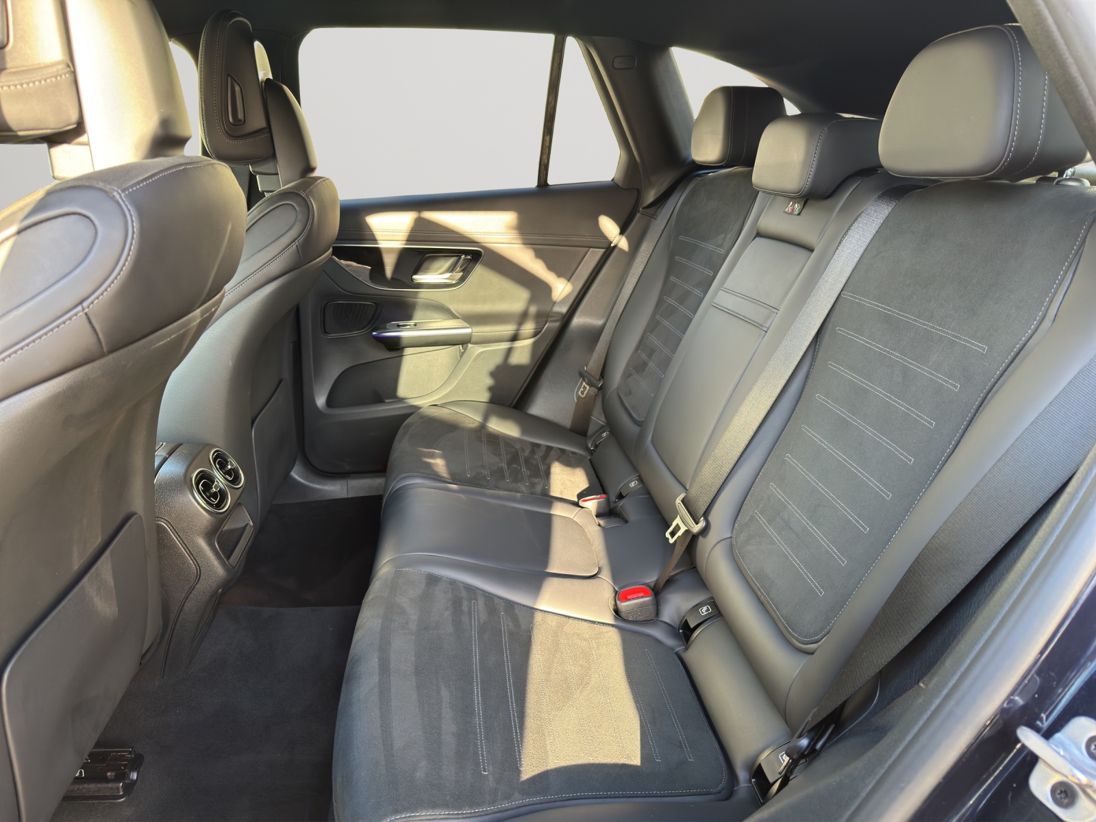 MERCEDES-BENZ GLC 220 d 4M 9G-Tronic-image-11