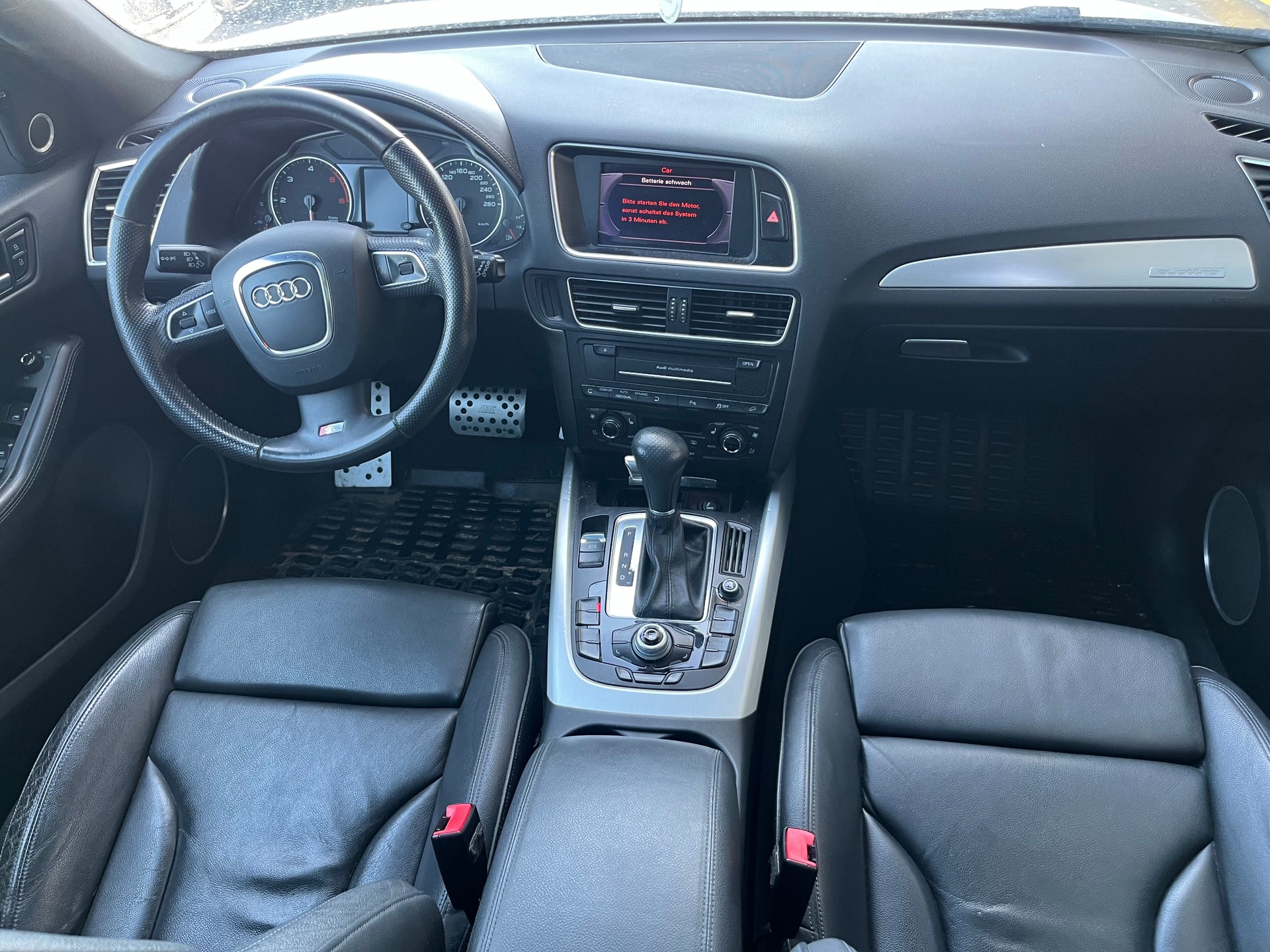 AUDI Q5 S-Line-image-11