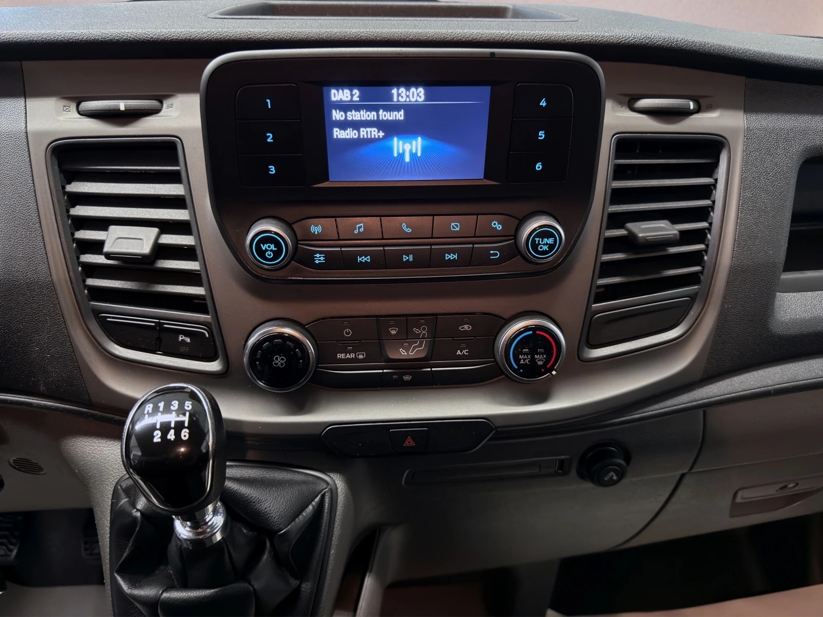 FORD Transit Custom 320 L2H1 Trend-image-7