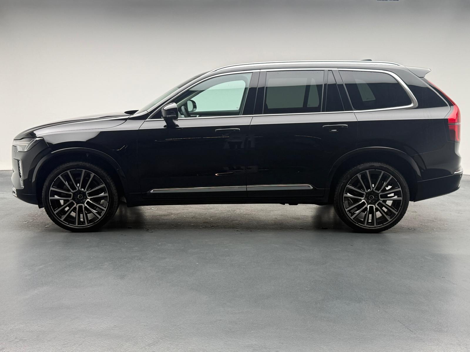 VOLVO XC90 2.0 B5 MH Ultra Bright AWD-image-2