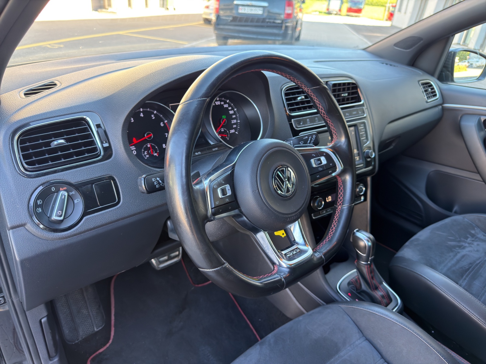 VW Polo 1.8 TSI GTI 230-image-22