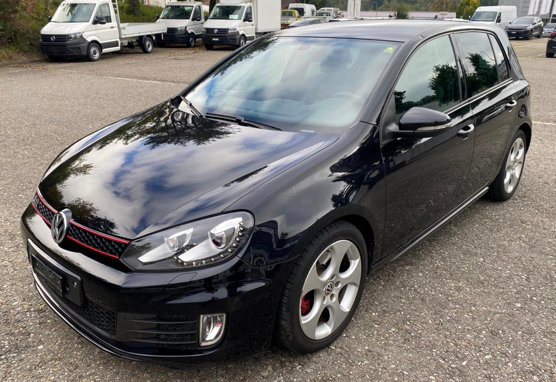 VW Golf 2.0 TSI GTI Edition-image-2