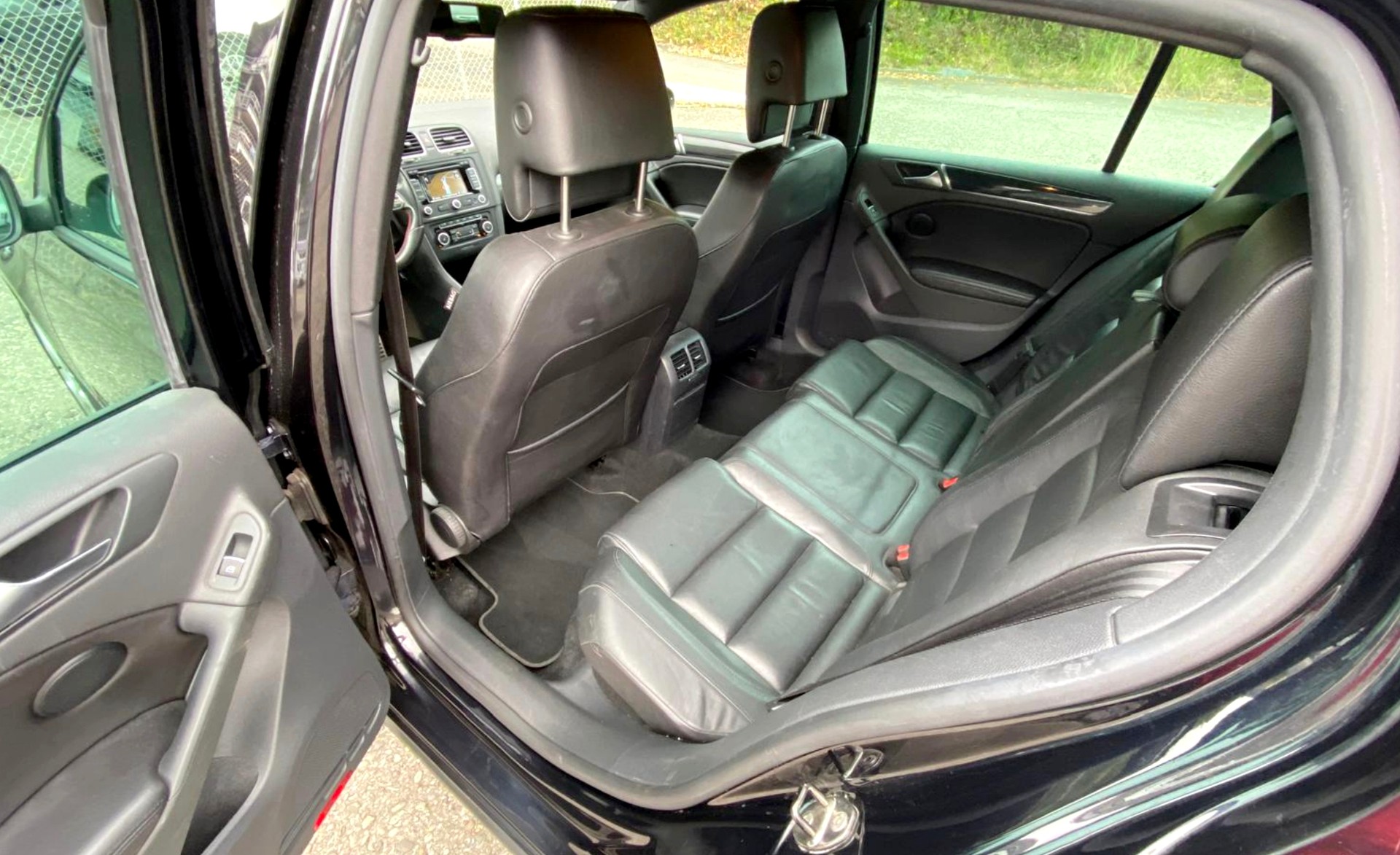 VW Golf 2.0 TSI GTI Edition-image-12