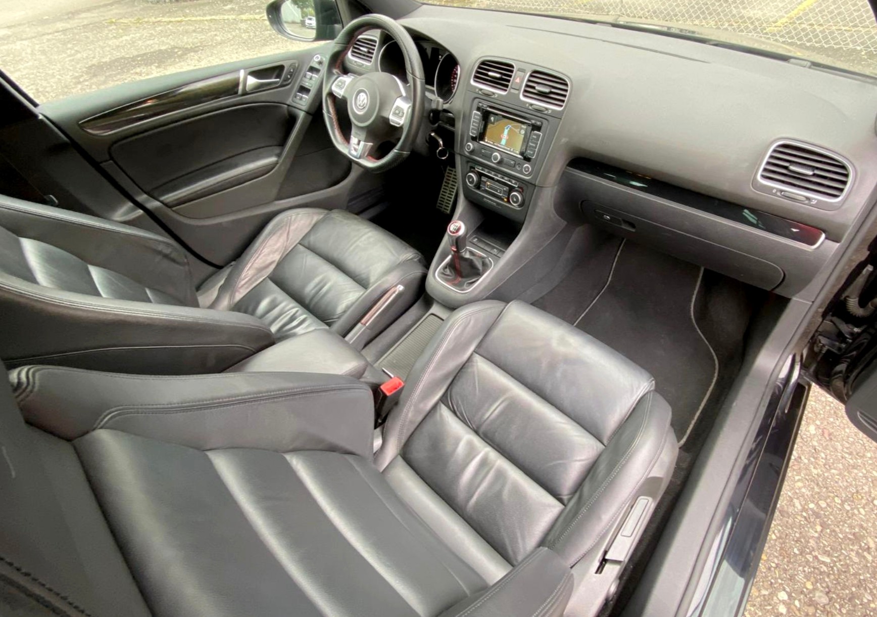VW Golf 2.0 TSI GTI Edition-image-11