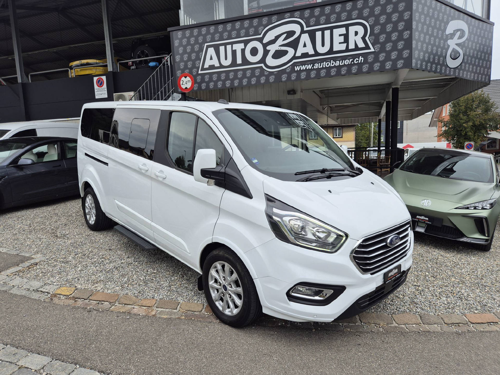 FORD Tourneo Custom 320 L2 2.0 TDCi 130 Titanium