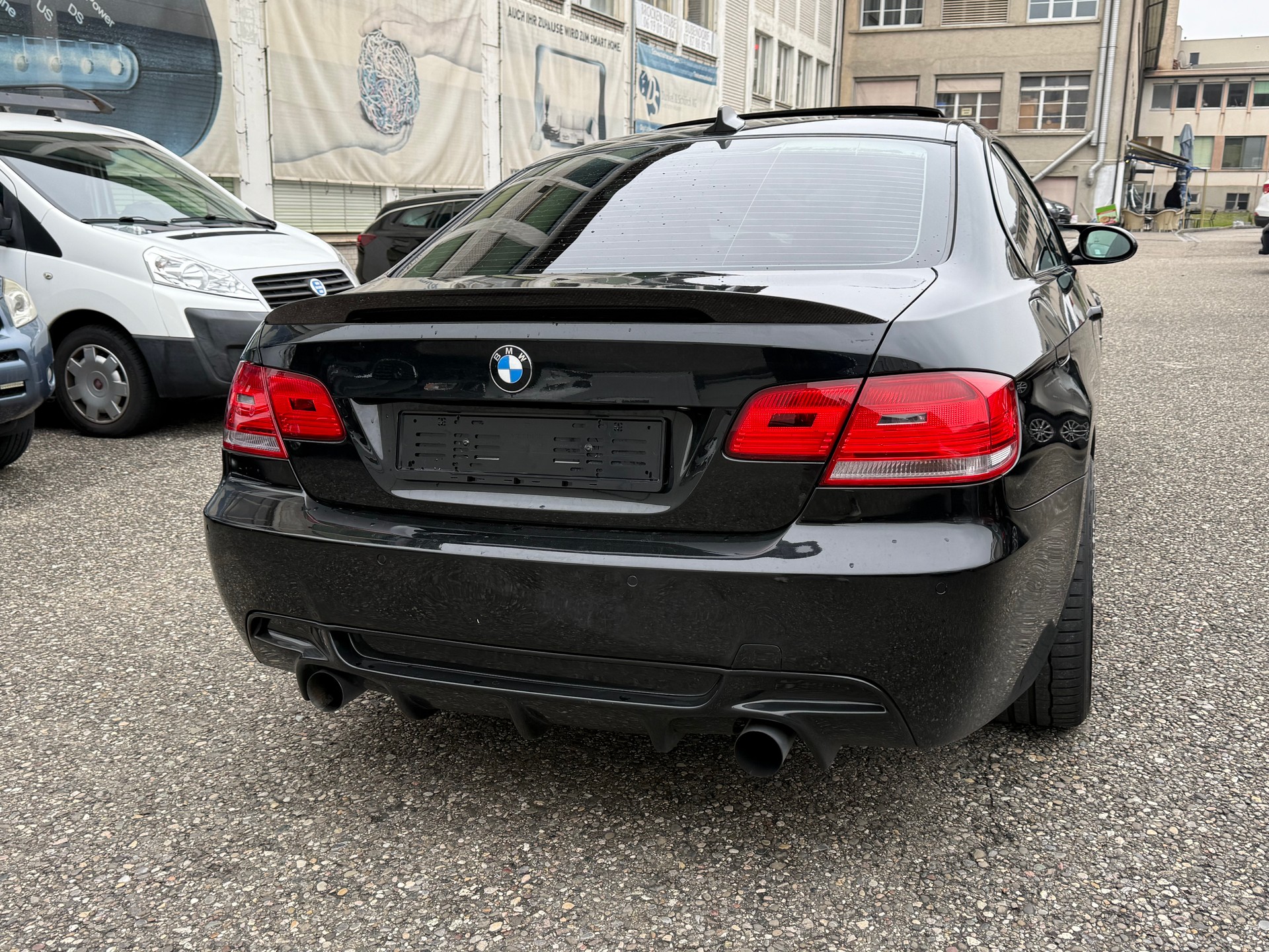 BMW 335i Coupé-image-4