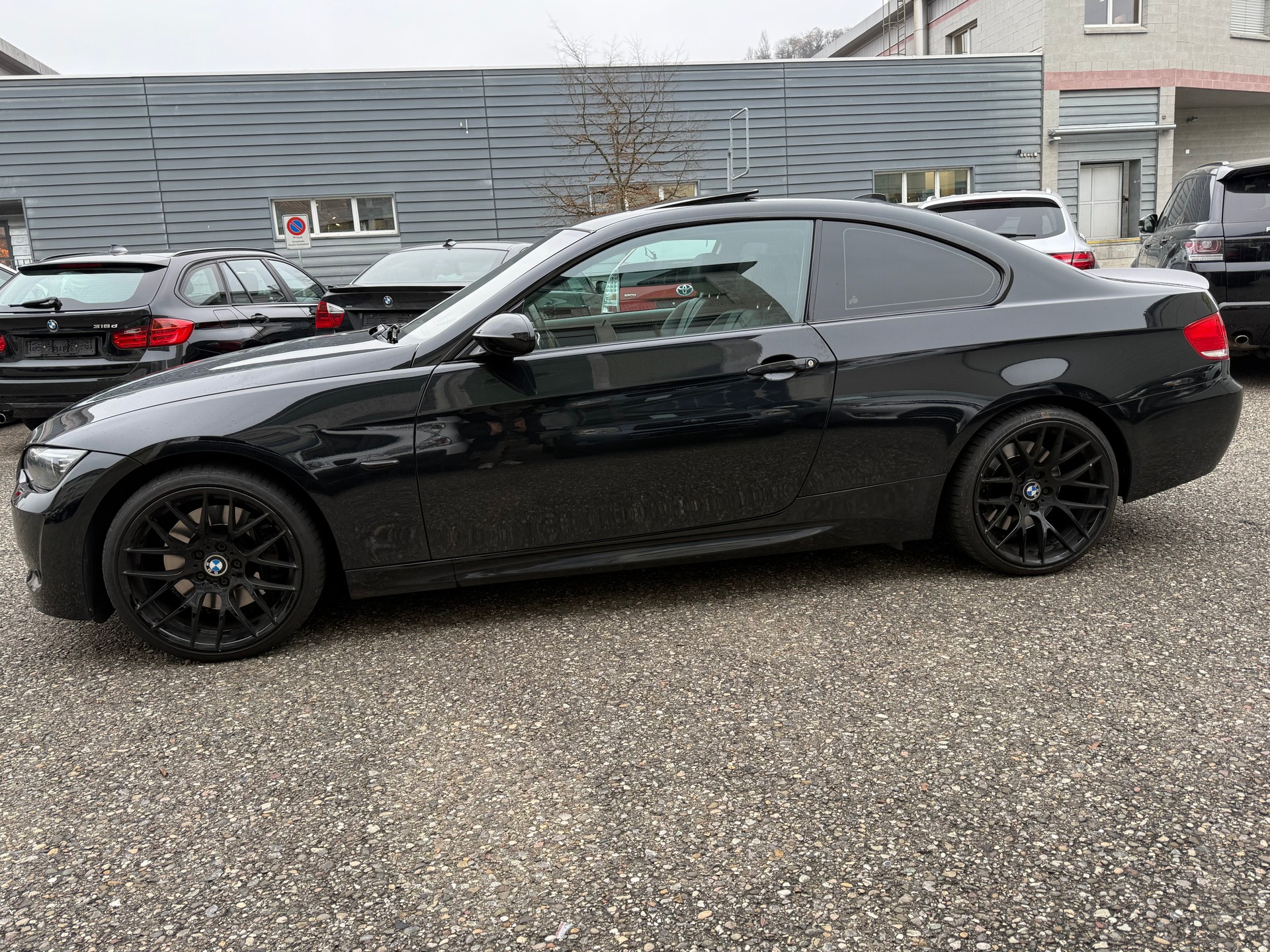 BMW 335i Coupé-image-1