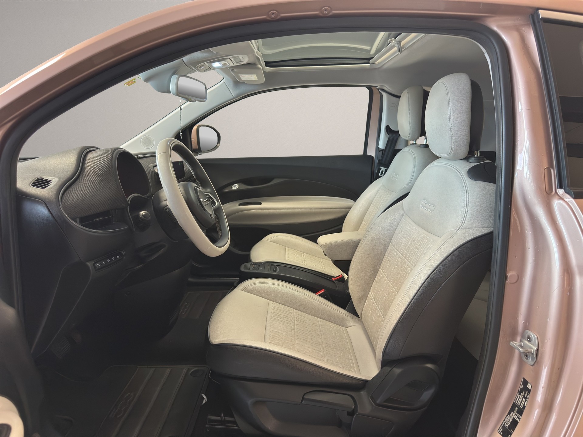 FIAT 500 3+1 electric 87 kW La Prima-image-7