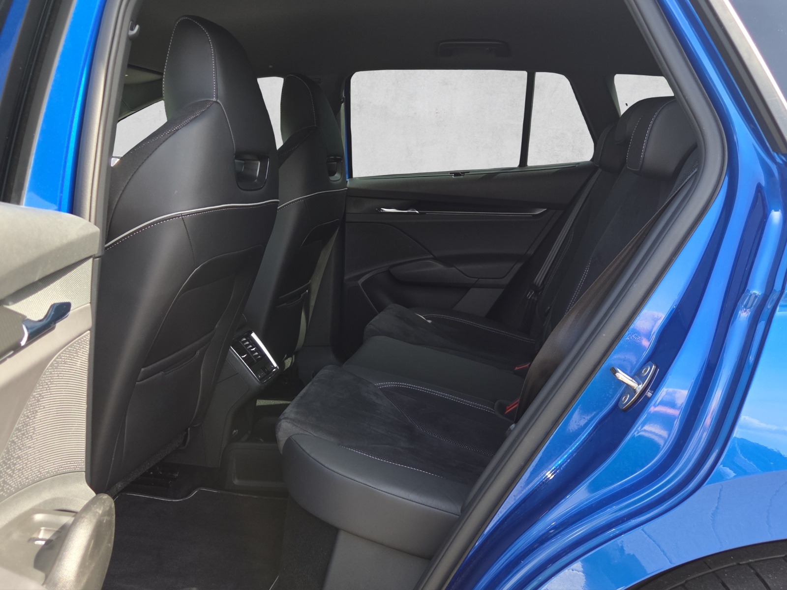 SKODA Enyaq iV 80x SportLine-image-9