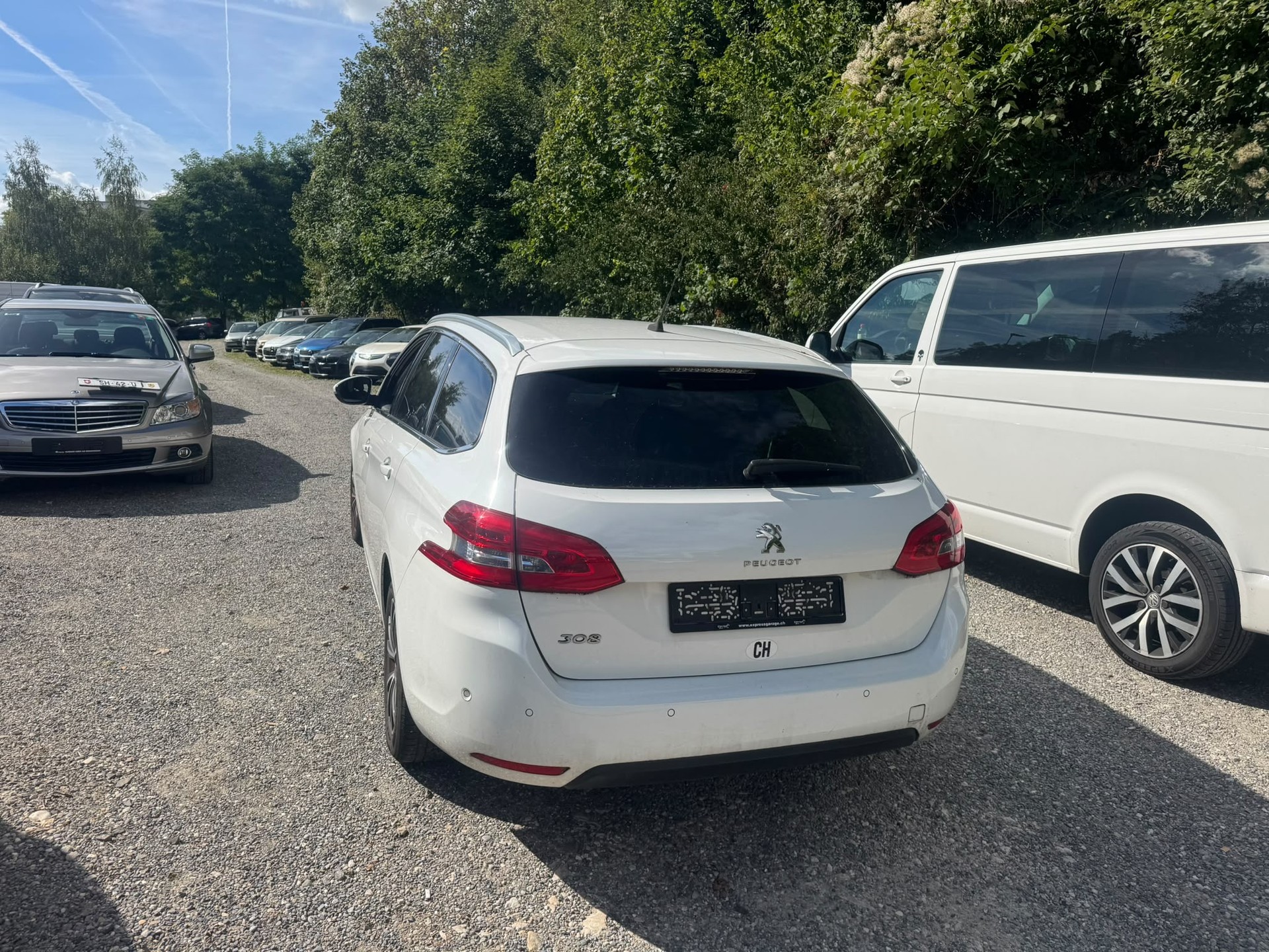 PEUGEOT 308 SW 1.2 THP Active-image-4