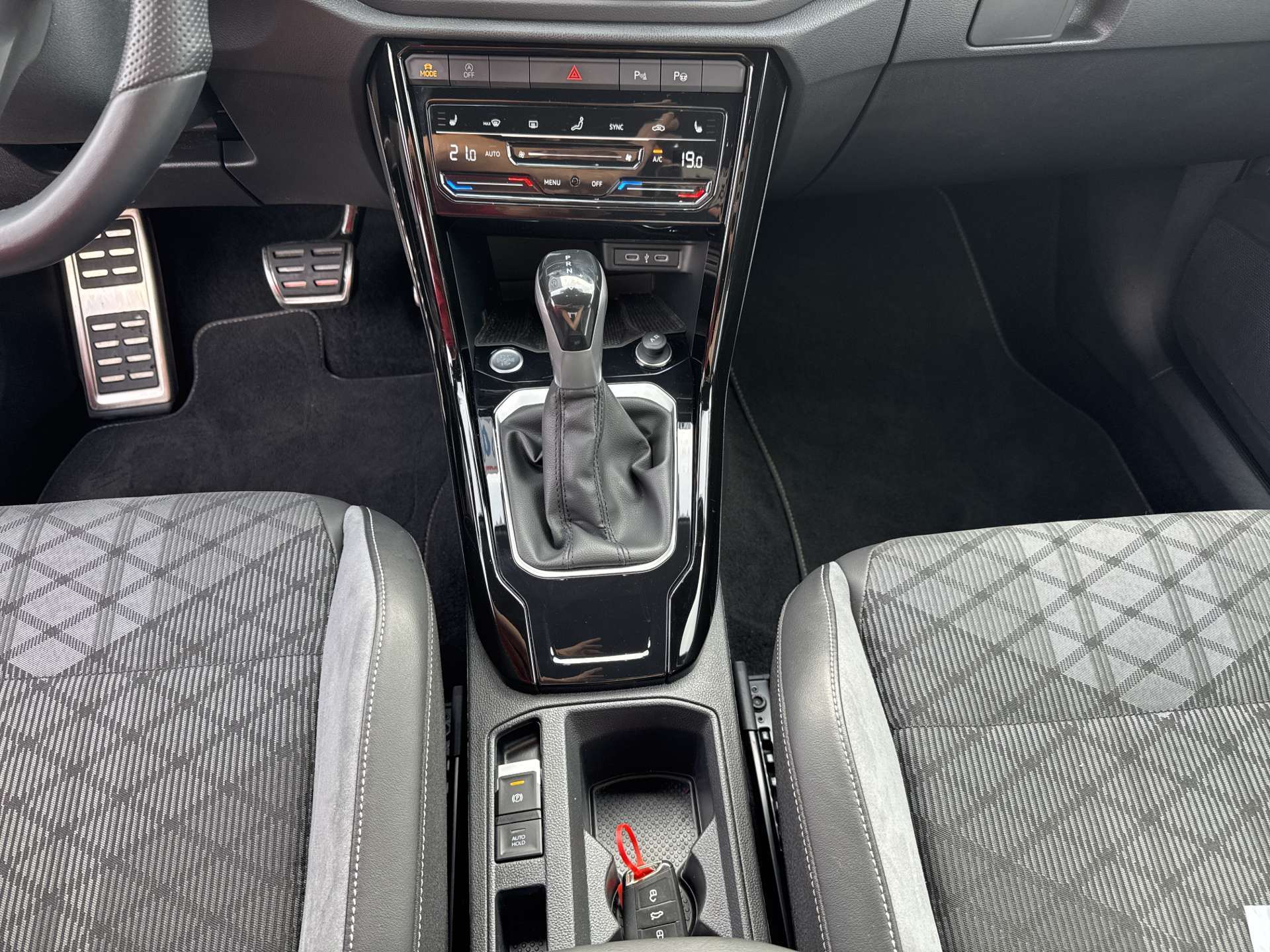 VW T-Roc 1.5 TSi EVO R-Line DSG-Automat-image-11