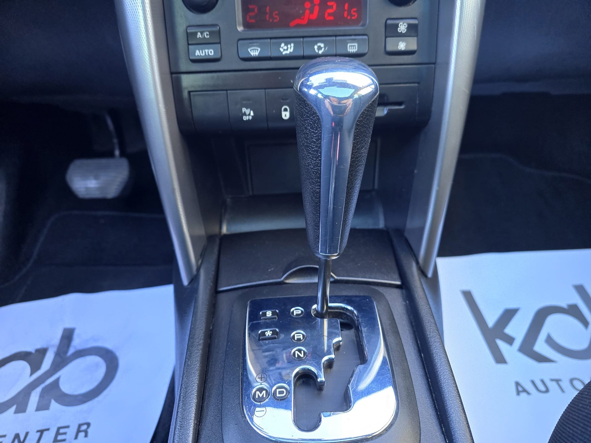 PEUGEOT 207 SW 1.6 16V Sport Automatic-image-9