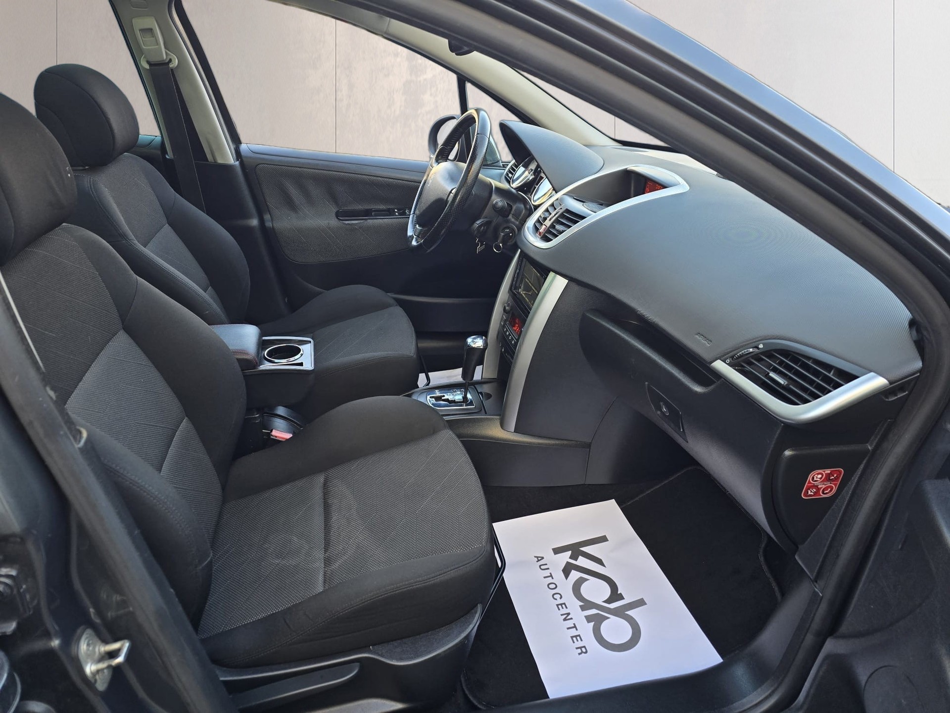PEUGEOT 207 SW 1.6 16V Sport Automatic-image-12