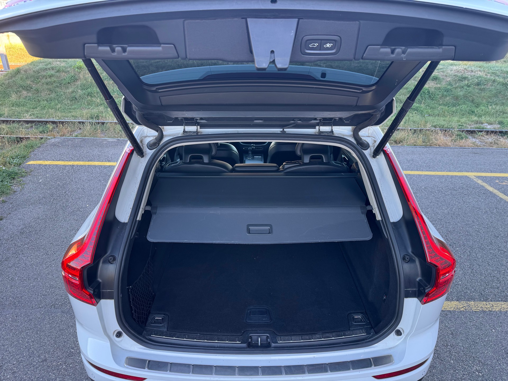 VOLVO XC60 D4 AWD Inscription Geartronic-image-6