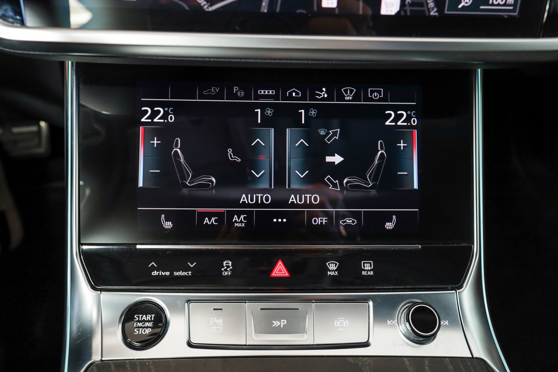 AUDI A7 Sportback 55 TFSI e quattro Carat Beige S line / Bang & Olufsen / Head-up Display-image-18