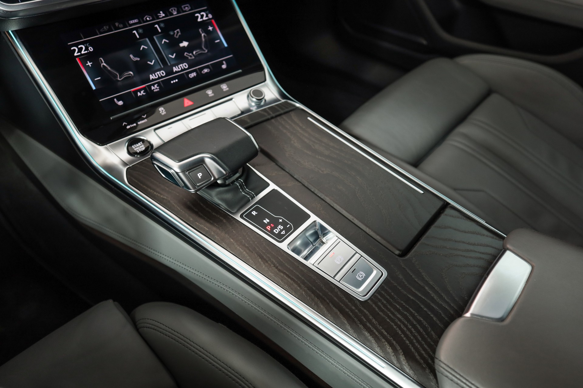 AUDI A7 Sportback 55 TFSI e quattro Carat Beige S line / Bang & Olufsen / Head-up Display-image-20