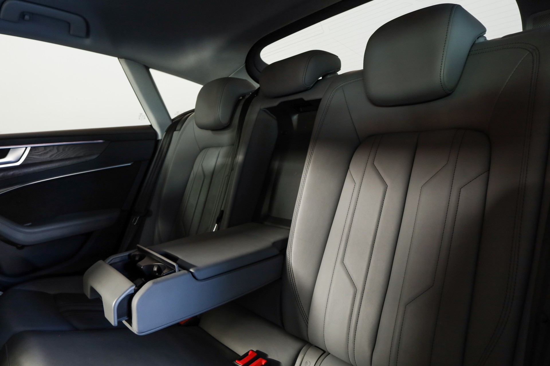AUDI A7 Sportback 55 TFSI e quattro Carat Beige S line / Bang & Olufsen / Head-up Display-image-14
