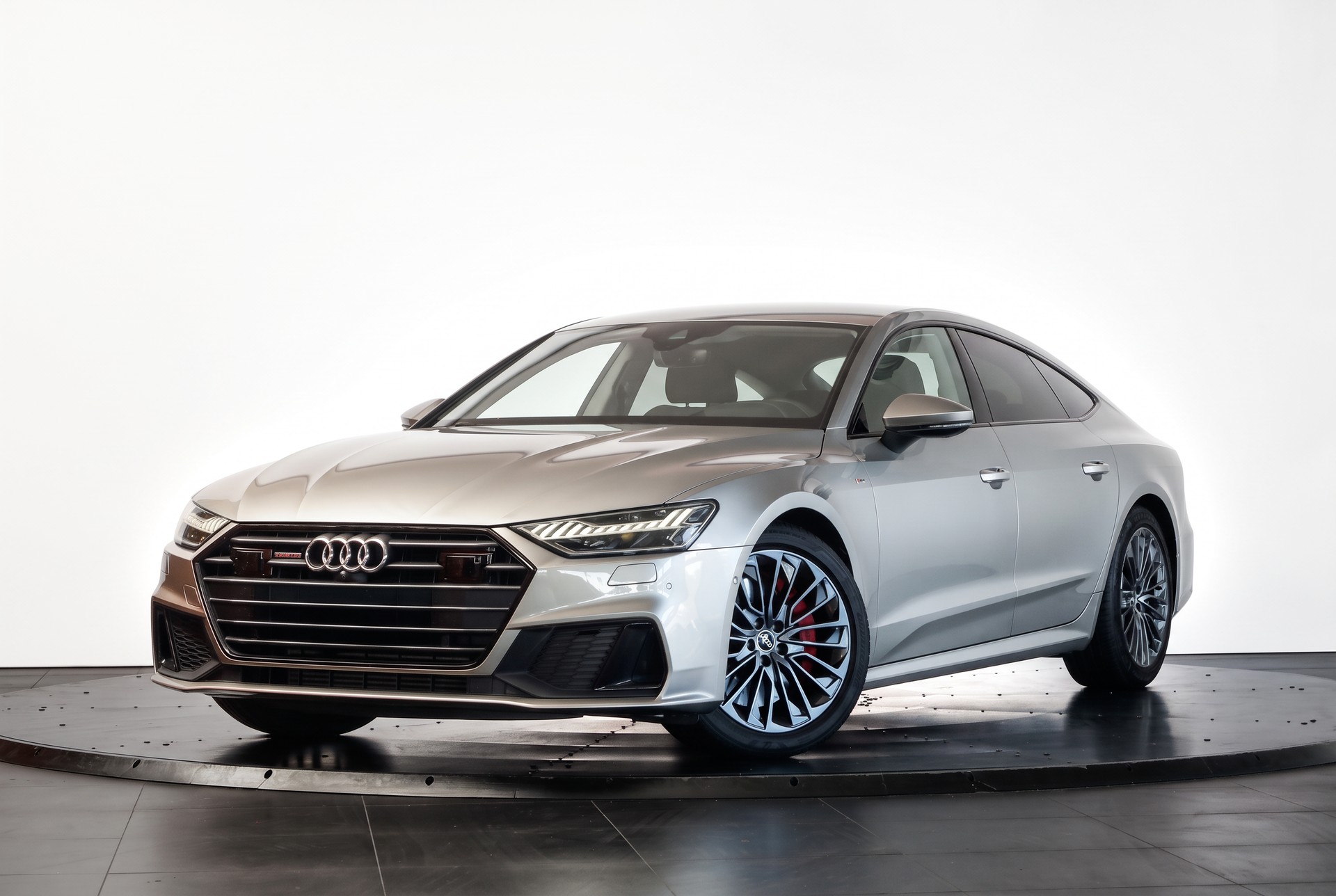 AUDI A7 Sportback 55 TFSI e quattro Carat Beige S line / Bang & Olufsen / Head-up Display-image-3