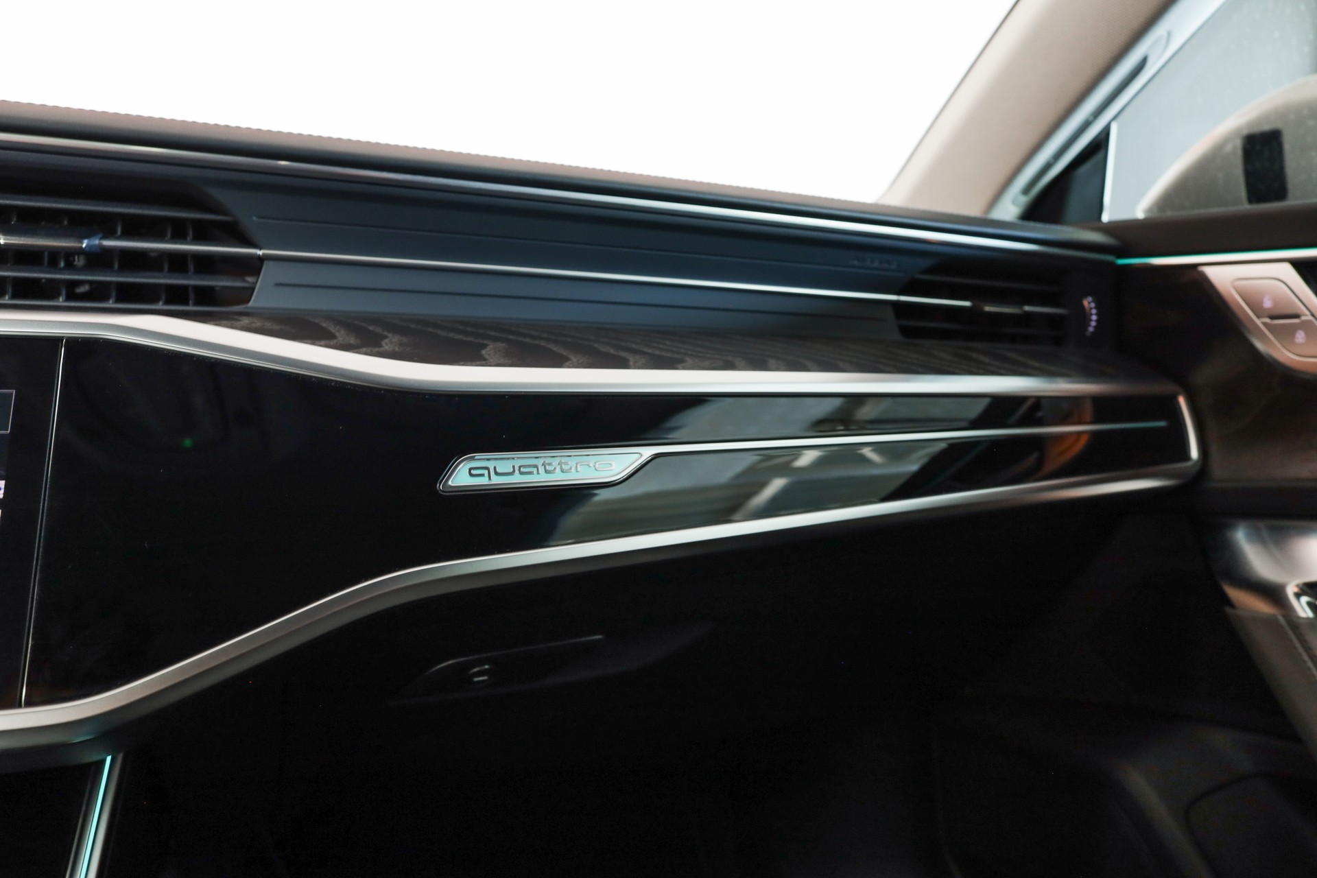 AUDI A7 Sportback 55 TFSI e quattro Carat Beige S line / Bang & Olufsen / Head-up Display-image-25